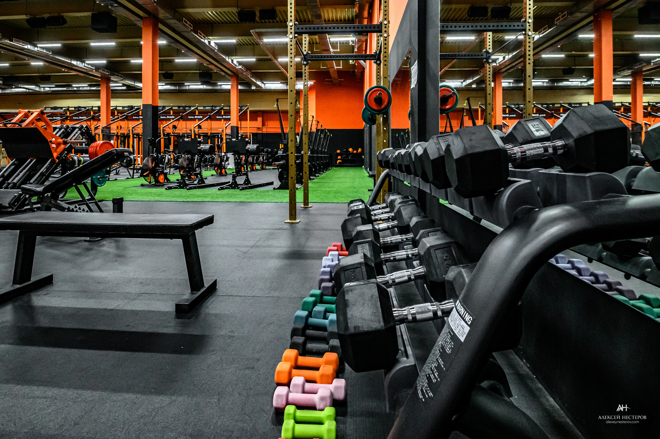 Тренажерные залы. Спортивный фитнес фотограф Алексей Нестеров