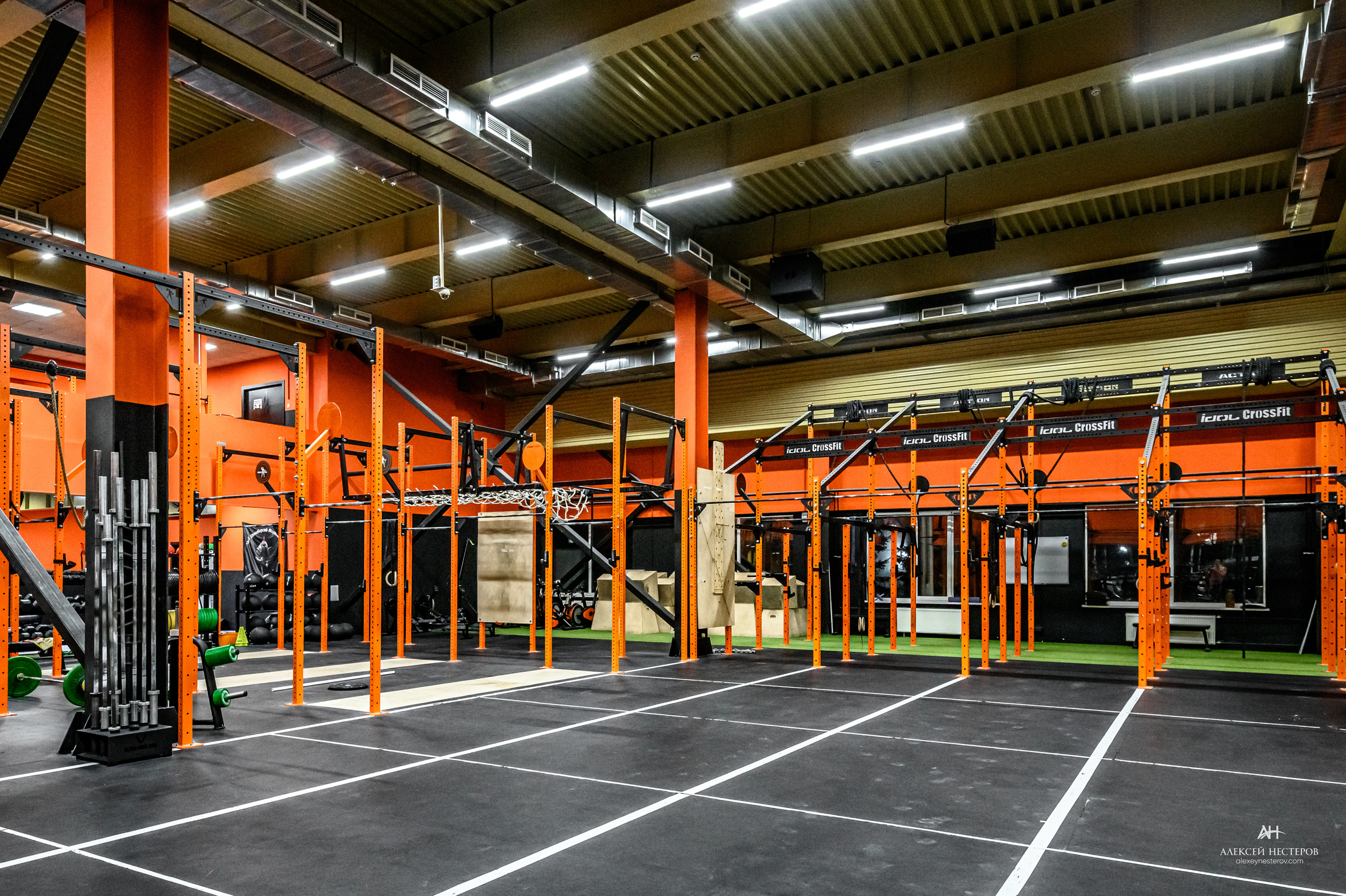 Тренажерные залы. Спортивный фитнес фотограф Алексей Нестеров