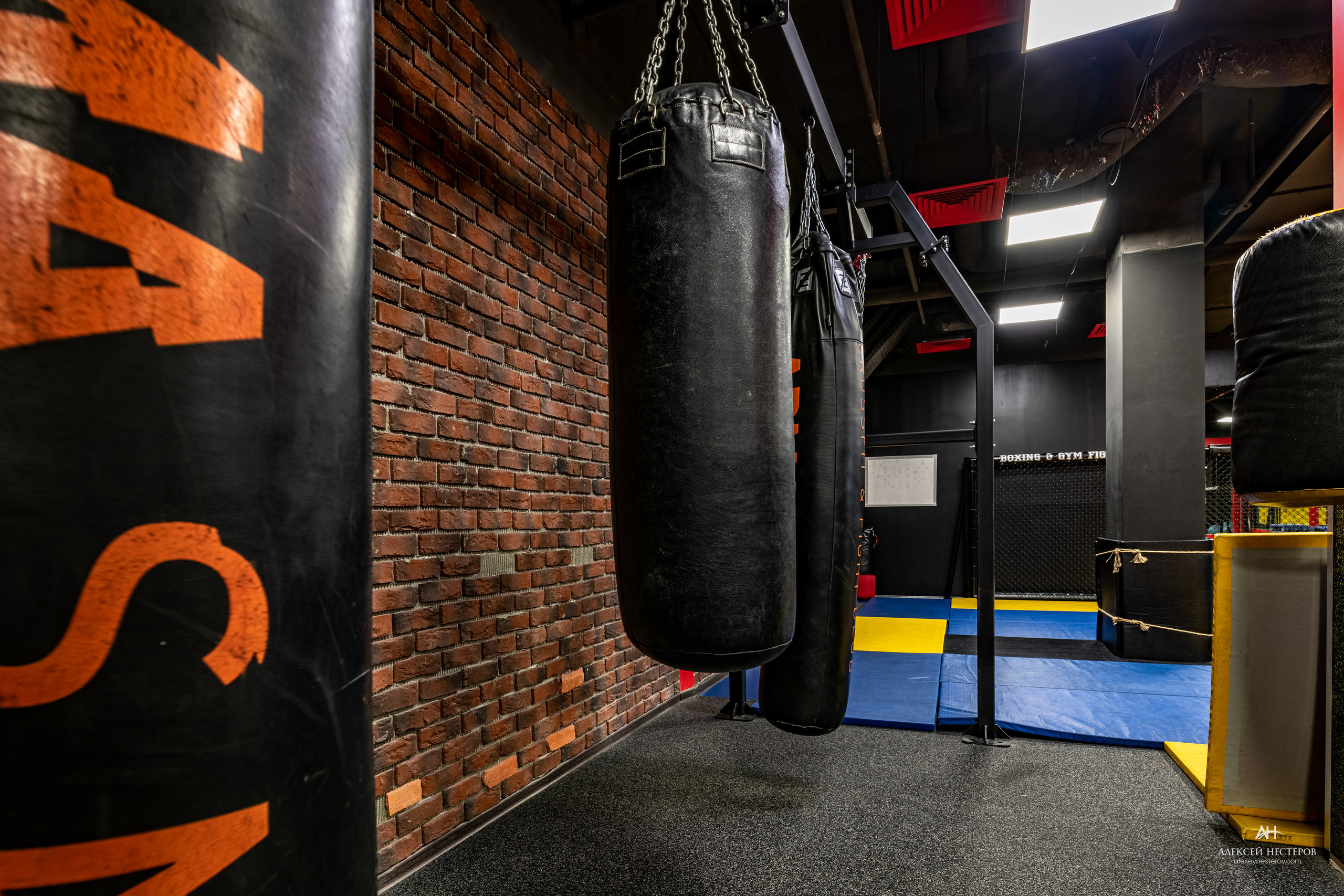 Тренажерные залы. Спортивный фитнес фотограф Алексей Нестеров