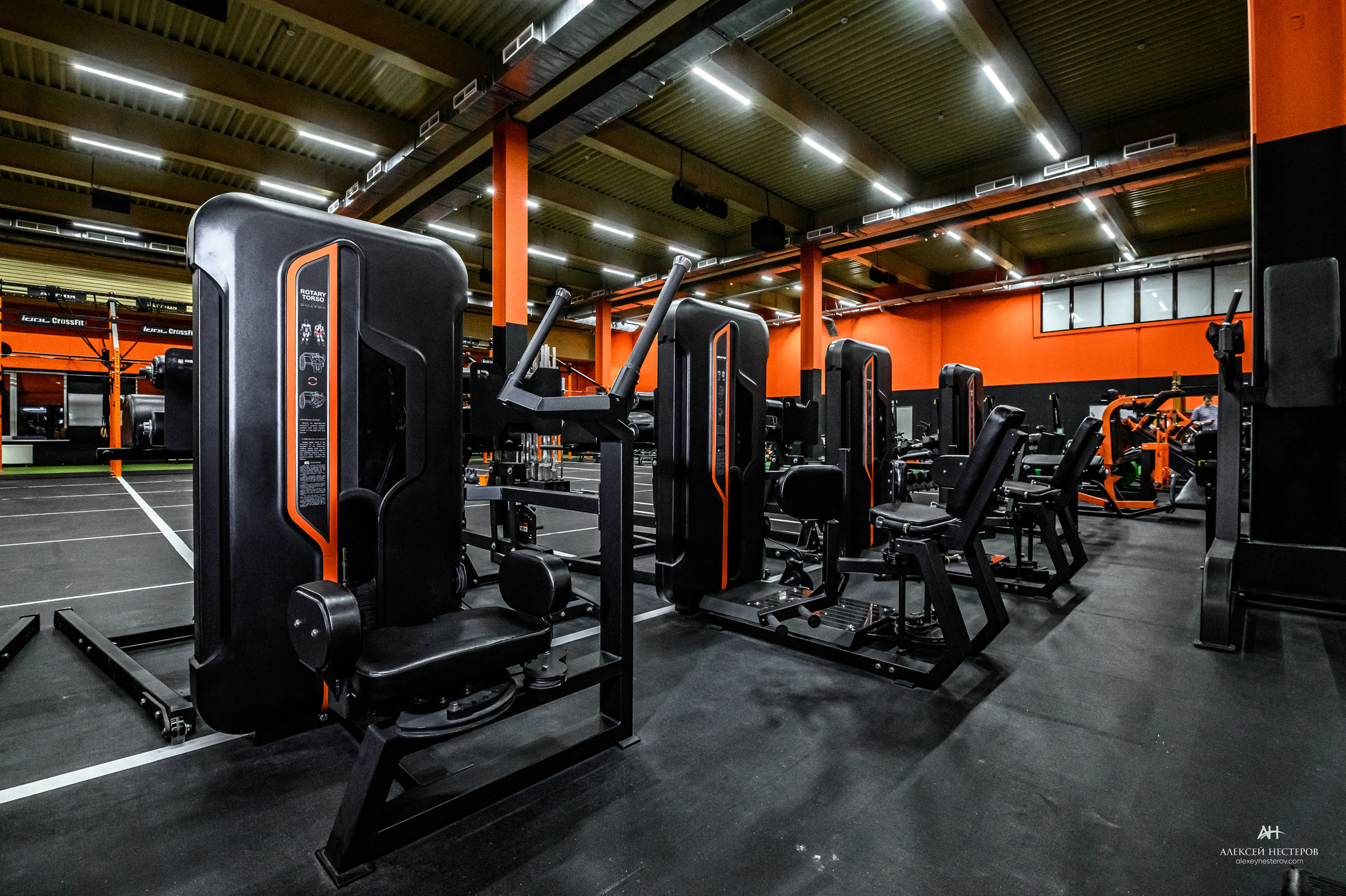 Тренажерные залы. Спортивный фитнес фотограф Алексей Нестеров