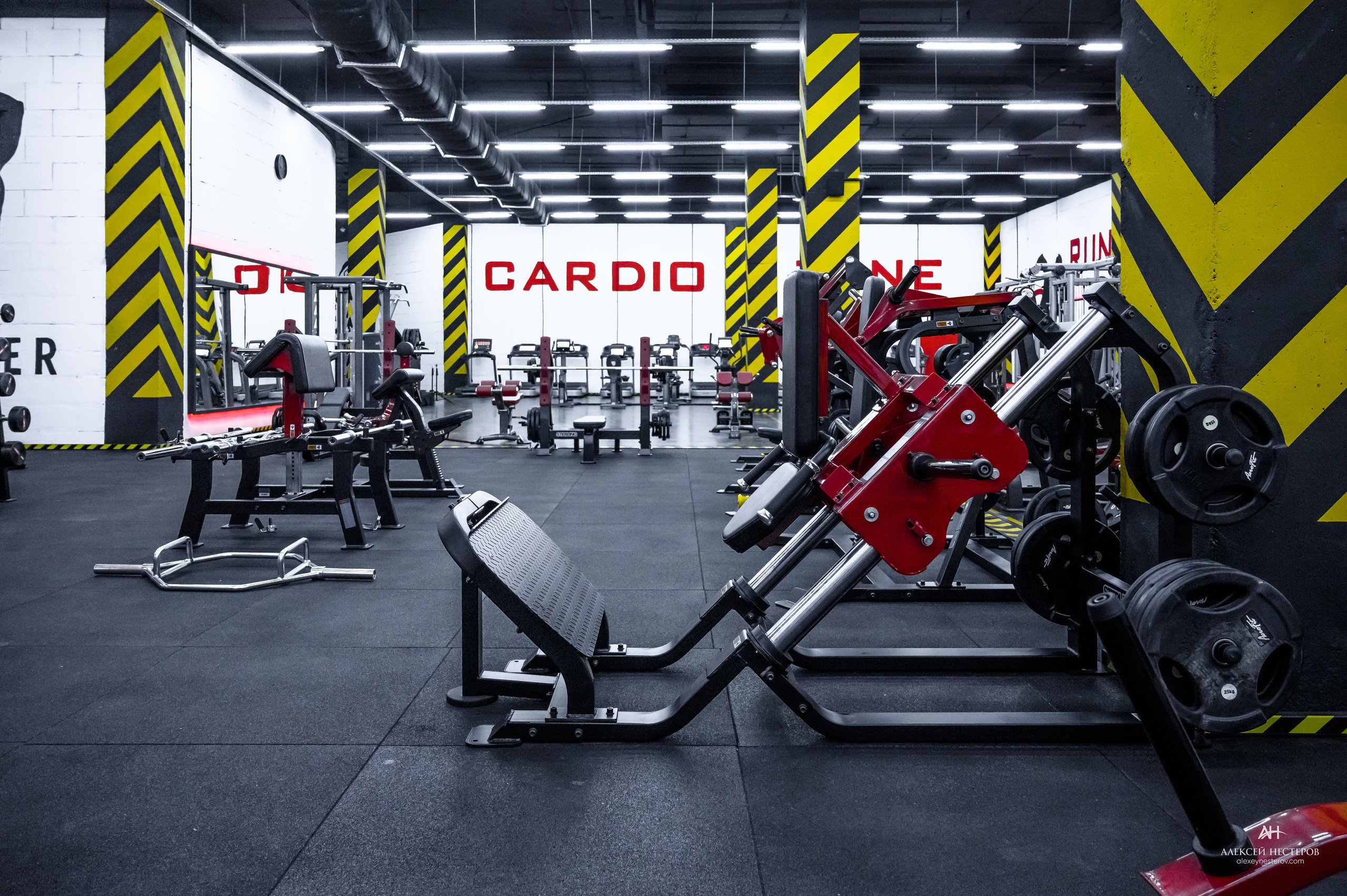 Тренажерные залы. Спортивный фитнес фотограф Алексей Нестеров