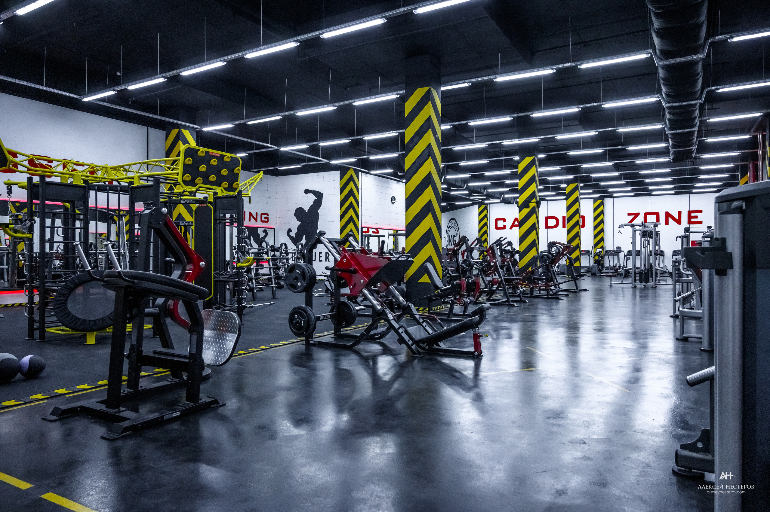 Тренажерные залы. Спортивный фитнес фотограф Алексей Нестеров