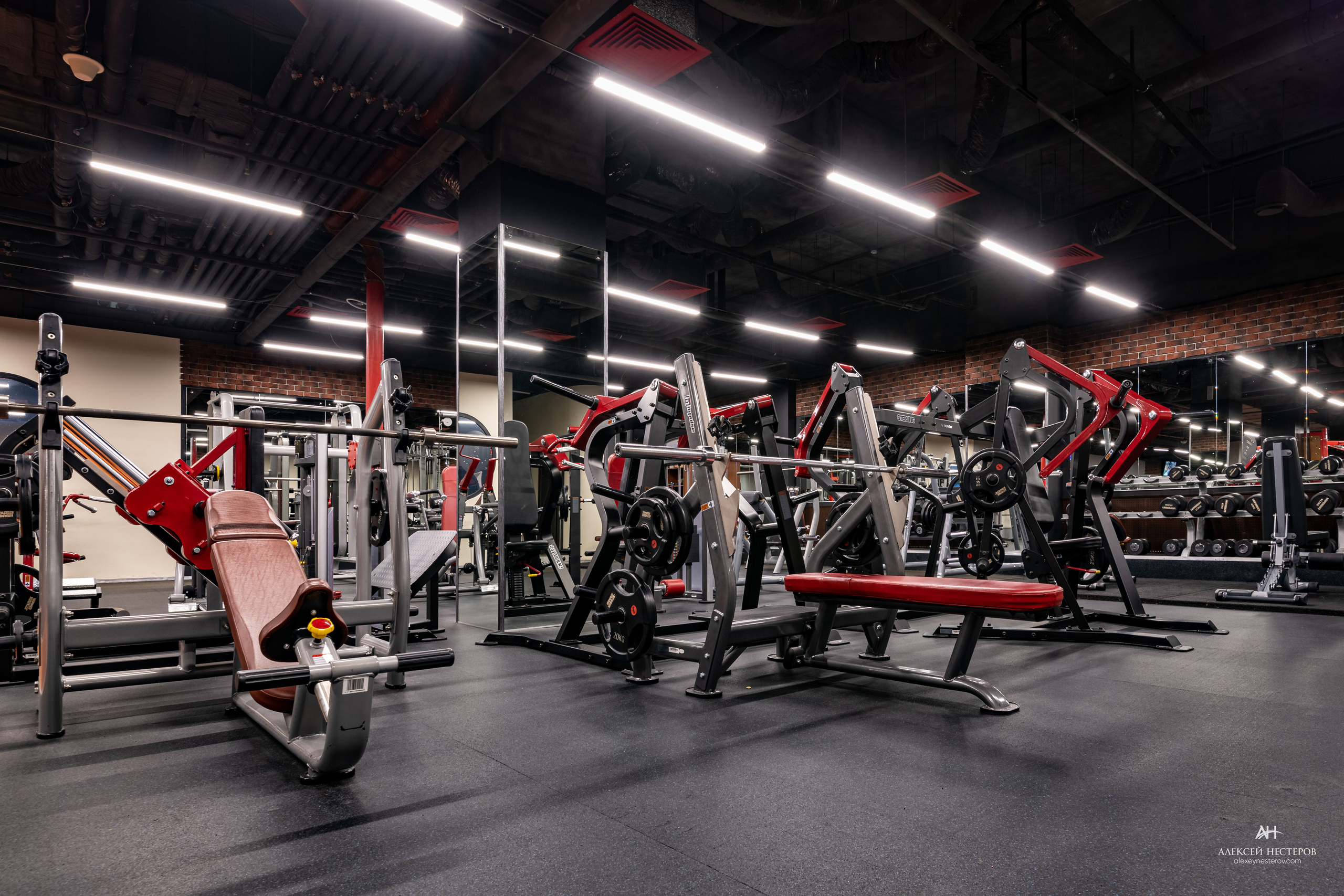Тренажерные залы. Спортивный фитнес фотограф Алексей Нестеров