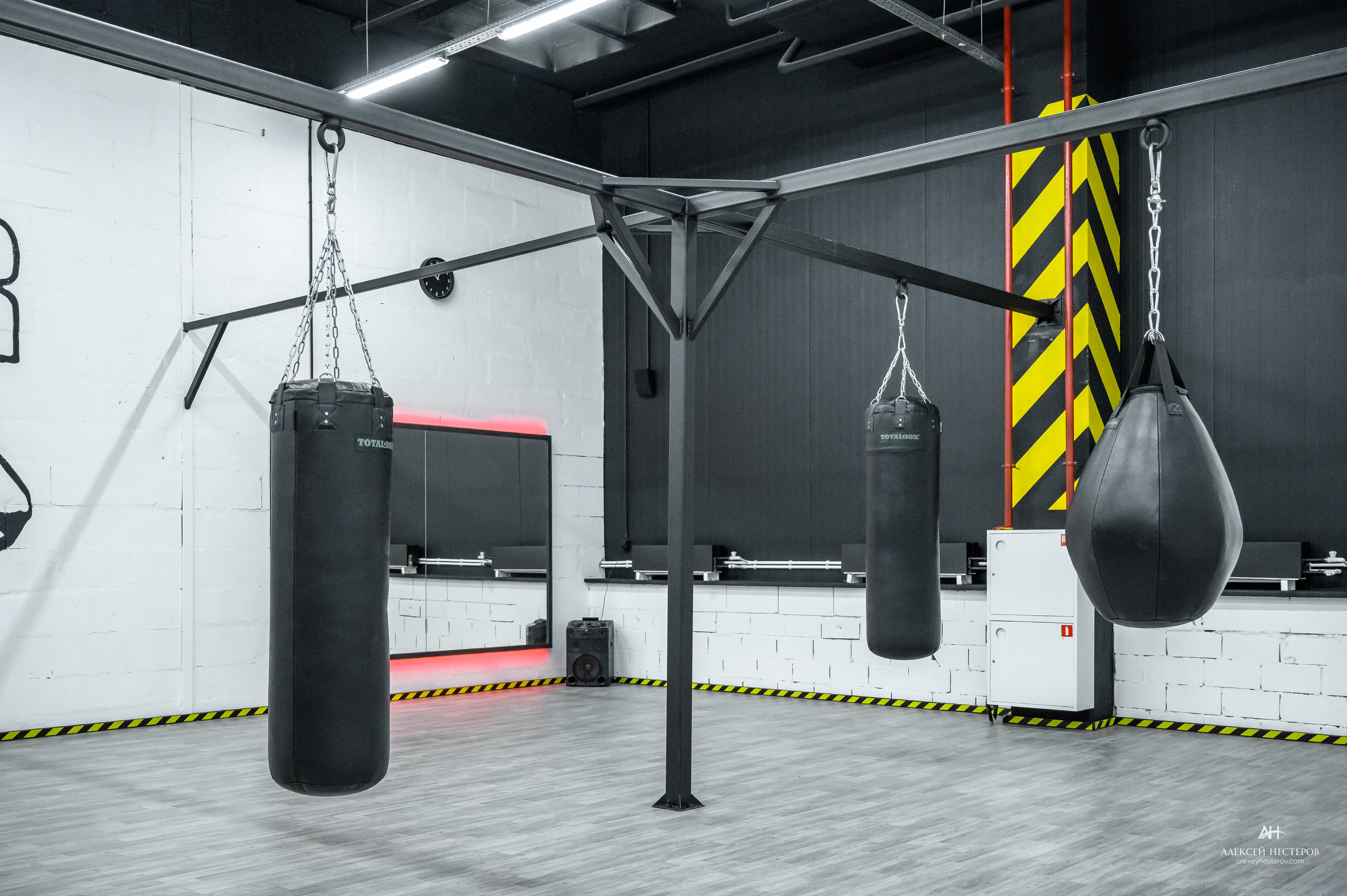 Тренажерные залы. Спортивный фитнес фотограф Алексей Нестеров