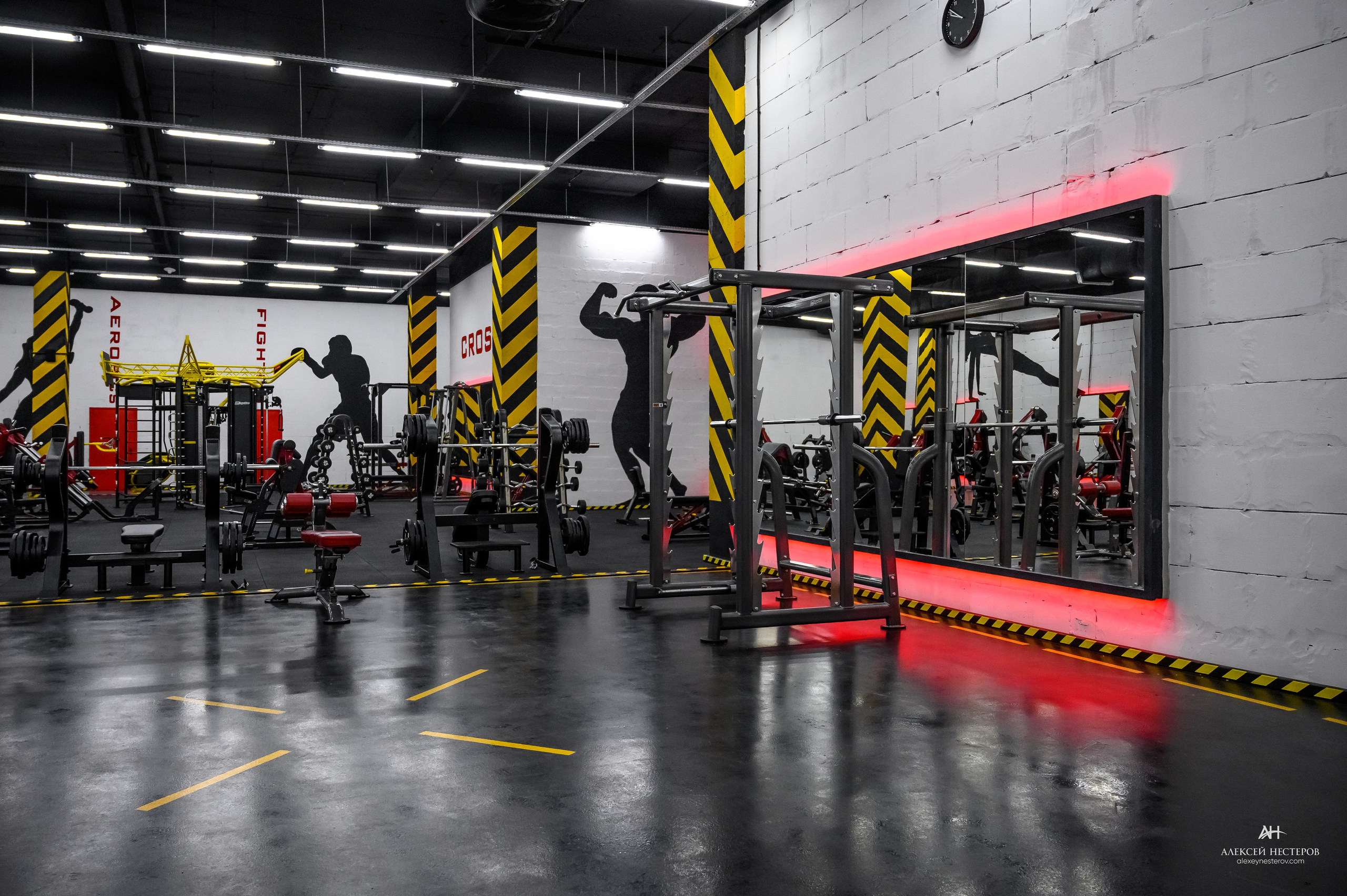 Тренажерные залы. Спортивный фитнес фотограф Алексей Нестеров