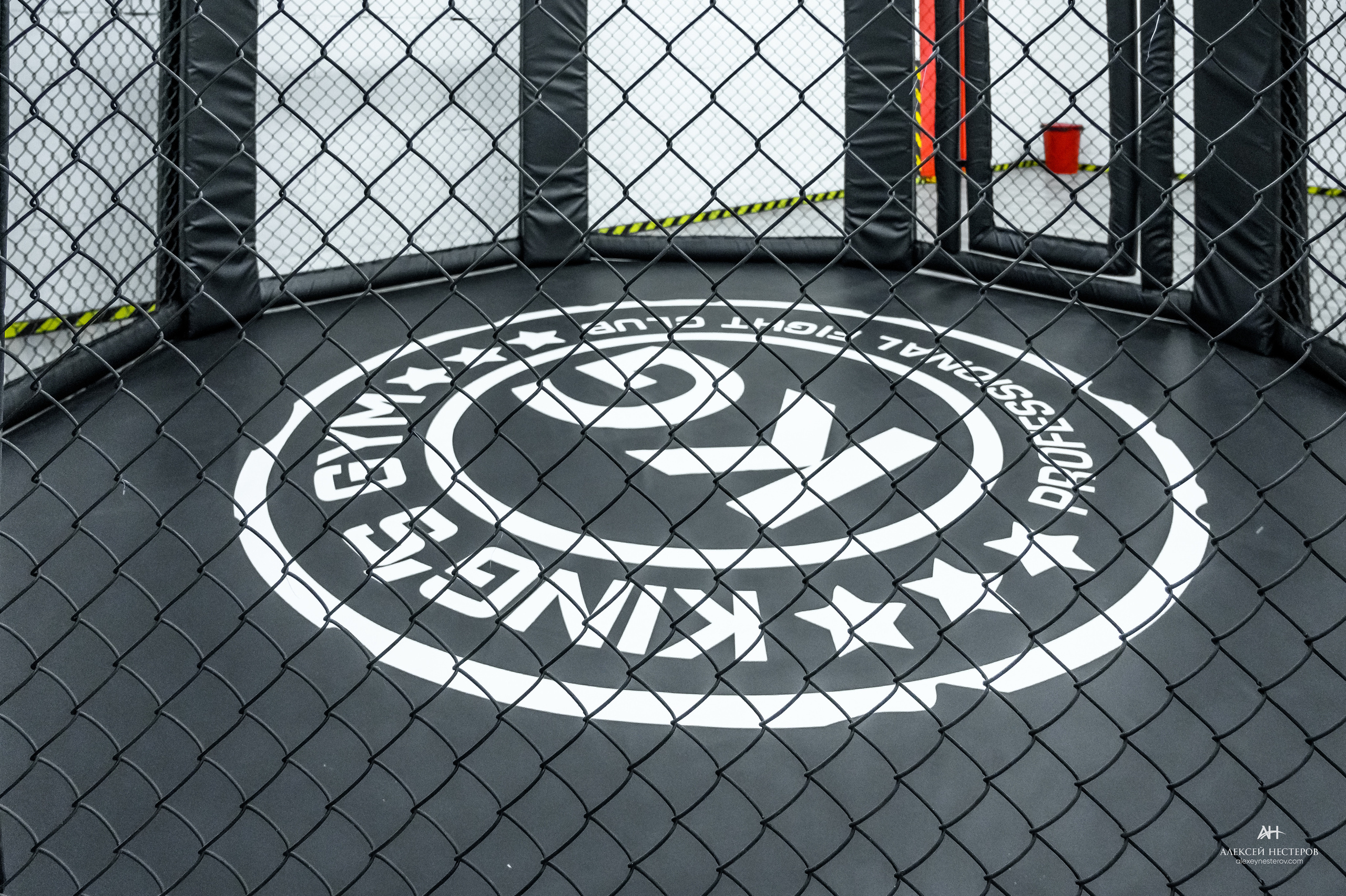 Тренажерные залы. Спортивный фитнес фотограф Алексей Нестеров