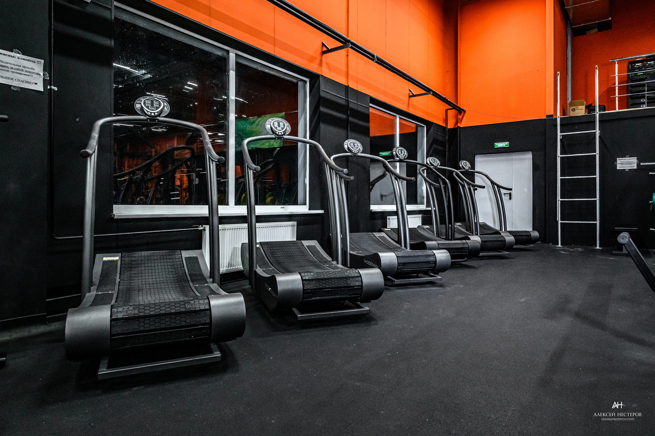 Тренажерные залы. Спортивный фитнес фотограф Алексей Нестеров
