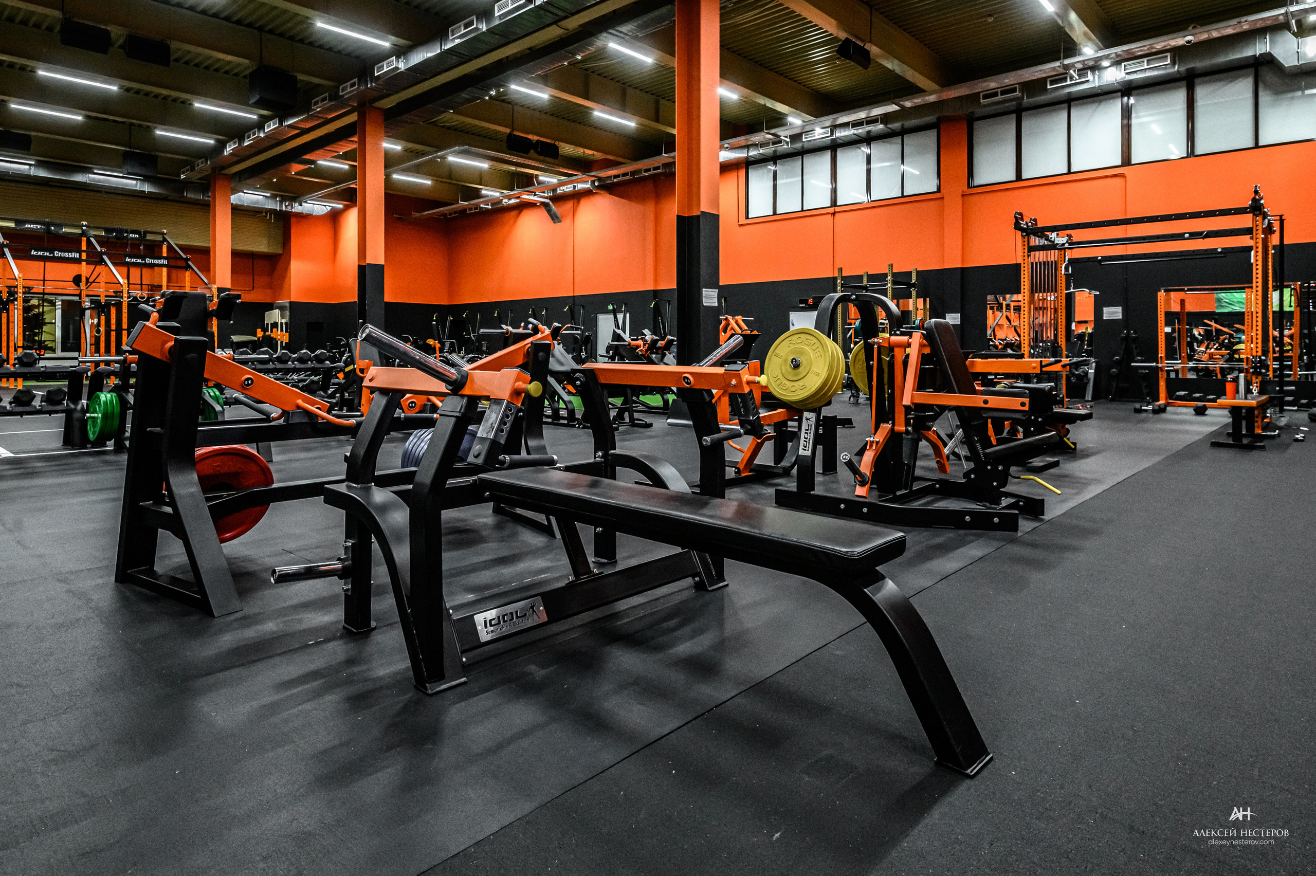 Тренажерные залы. Спортивный фитнес фотограф Алексей Нестеров