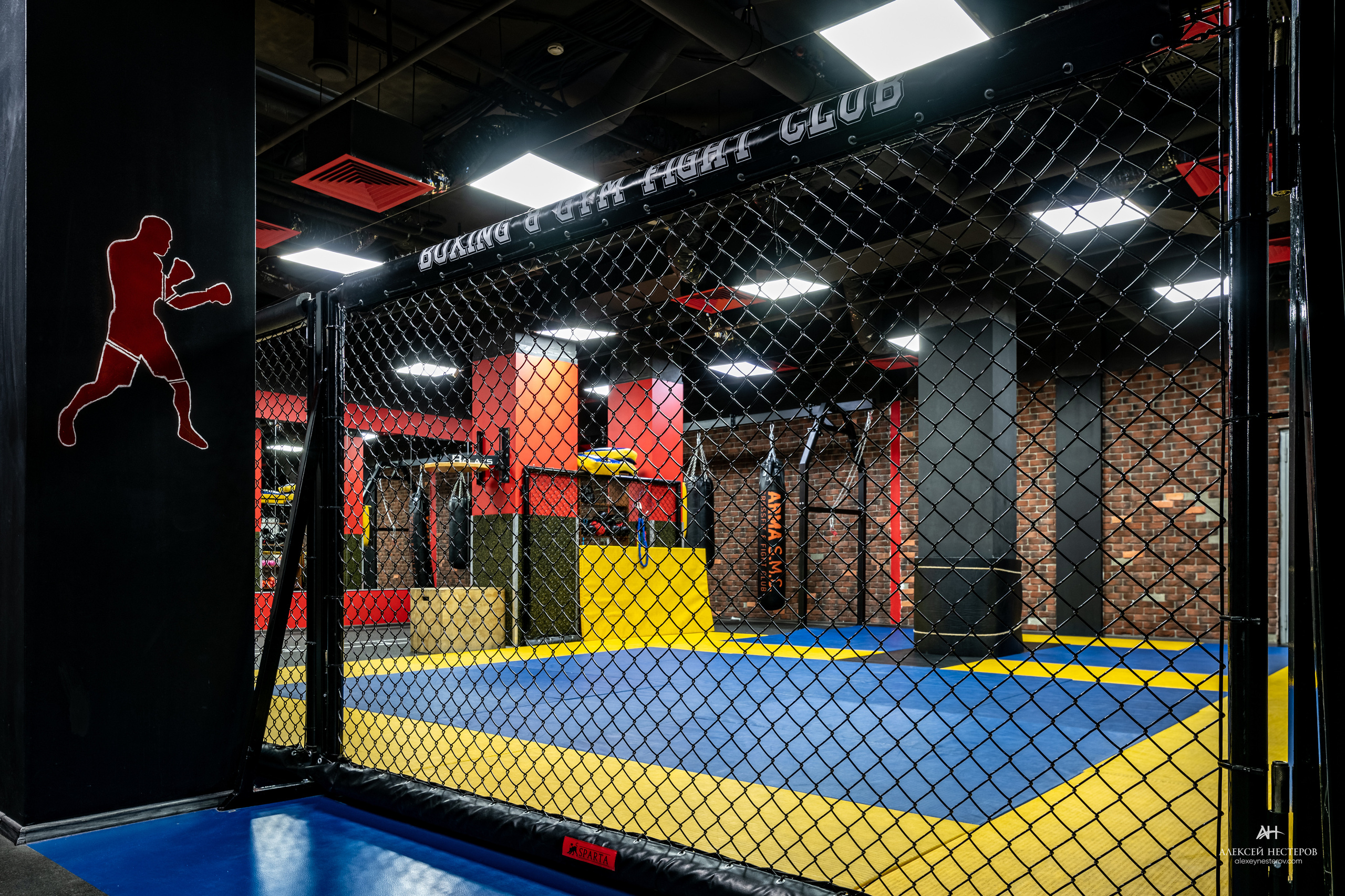 Тренажерные залы. Спортивный фитнес фотограф Алексей Нестеров