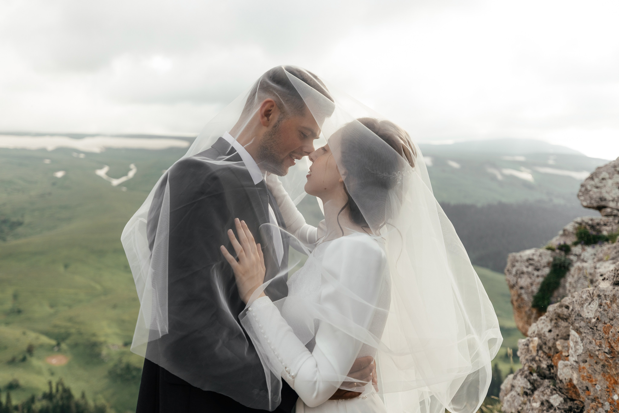 Максим и Виктория на плато Лаго-Наки. Миленина Юлия Свадебный и семейный фотограф в Краснодаре