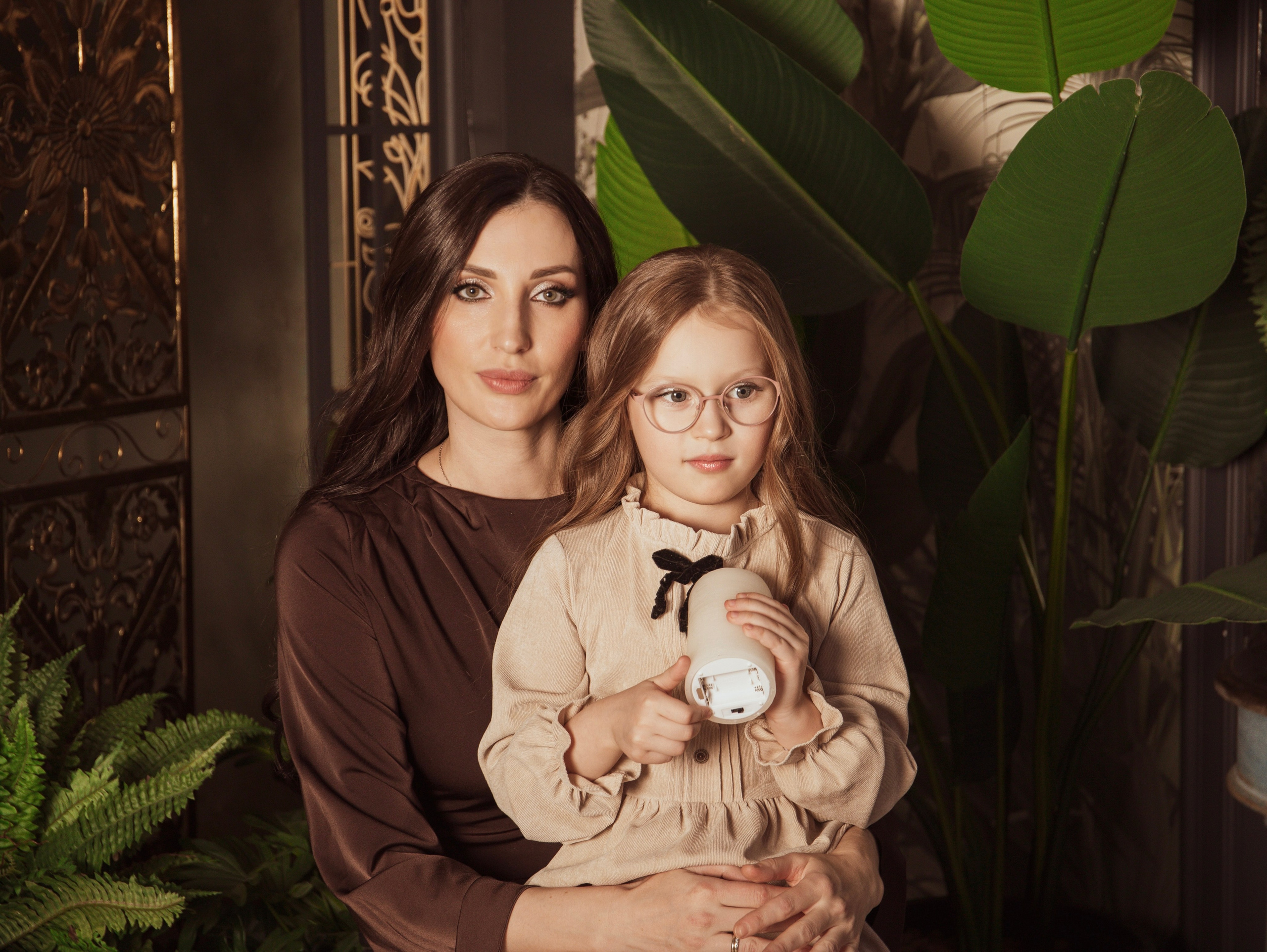 Мама с дочкой, новогодняя сьемка. Свадебный и семейный фотограф в Москве Мила Широких