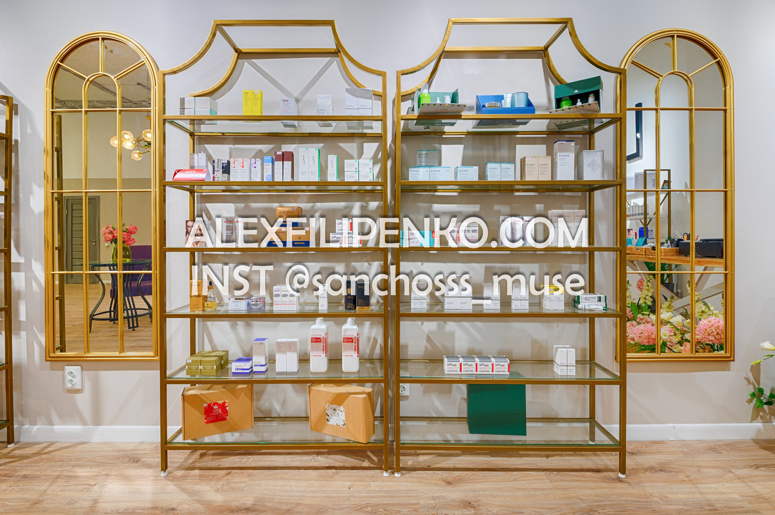 Luxe K-COSMETICS, магазина косметики. Фотограф интерьера недвижимости и архитектуры в Астане