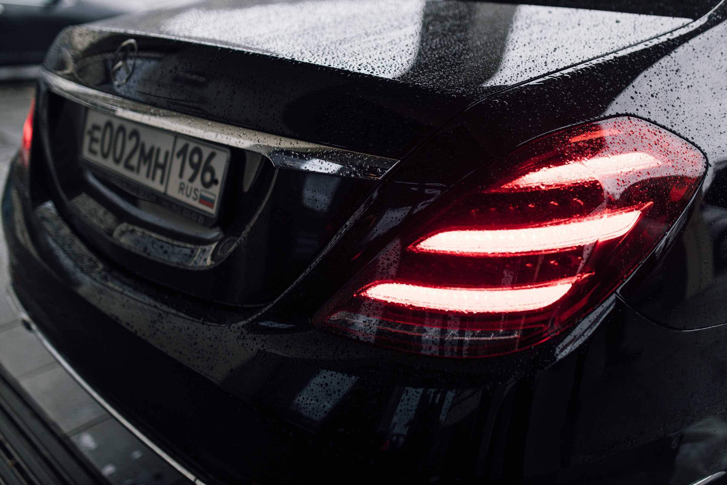 Свадебная фотосессия в Demidov Plaza. Свадебный фотограф Нижний Тагил Екатеринбург Серёдкина Виктория