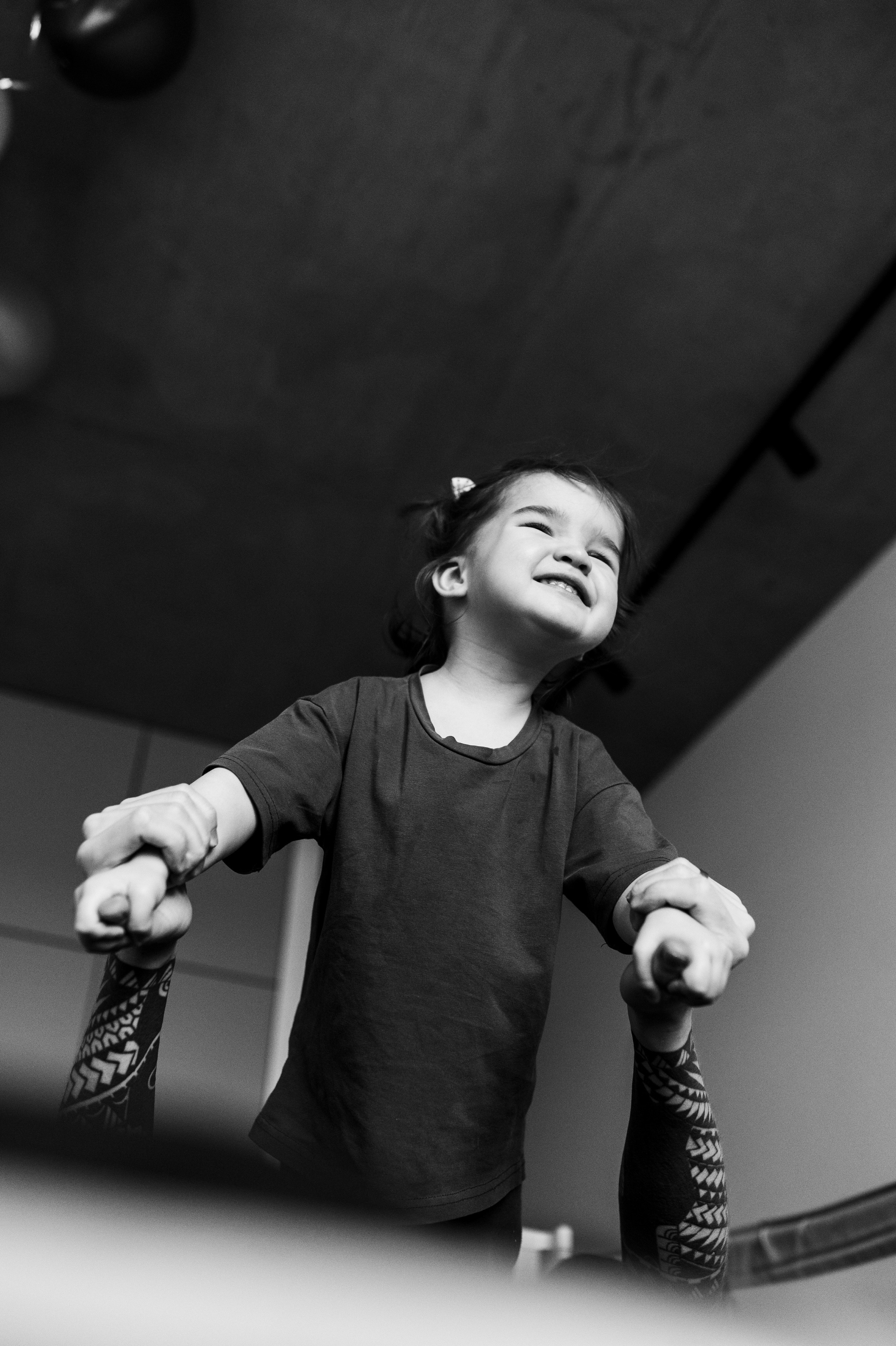 Руслан, Марта и Кира дома. Семейный и свадебный lifestyle-фотограф в Москве Мария Петрова