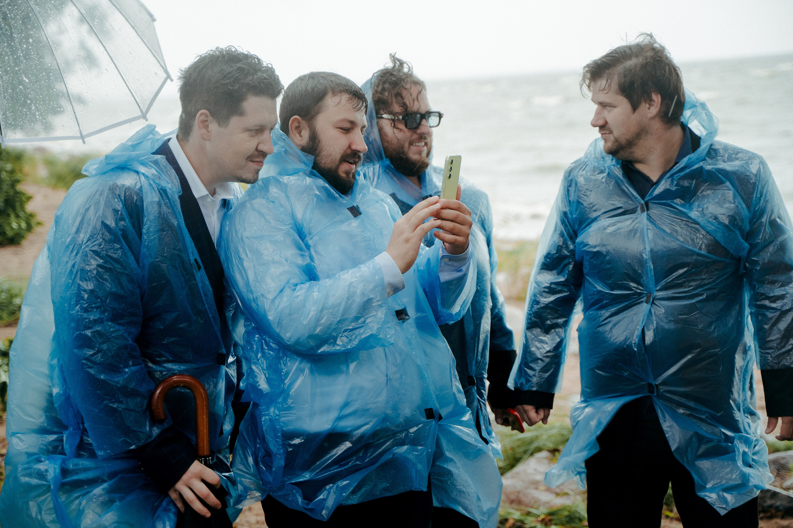 Июльский шторм с горячими сердцами. Свадебный фотограф в Санкт — Петербурге