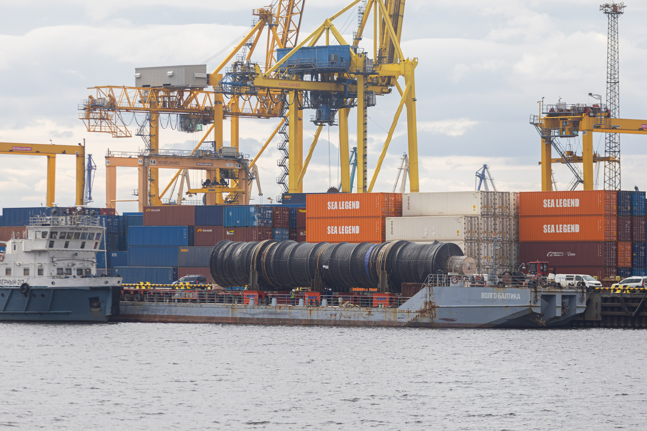 Разгрузка в порту. Снимаю съемки