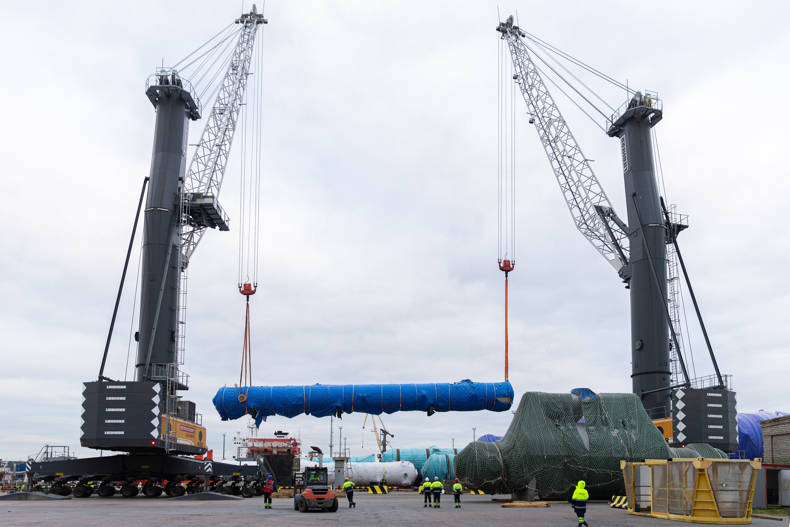 Разгрузка в порту. Снимаю съемки