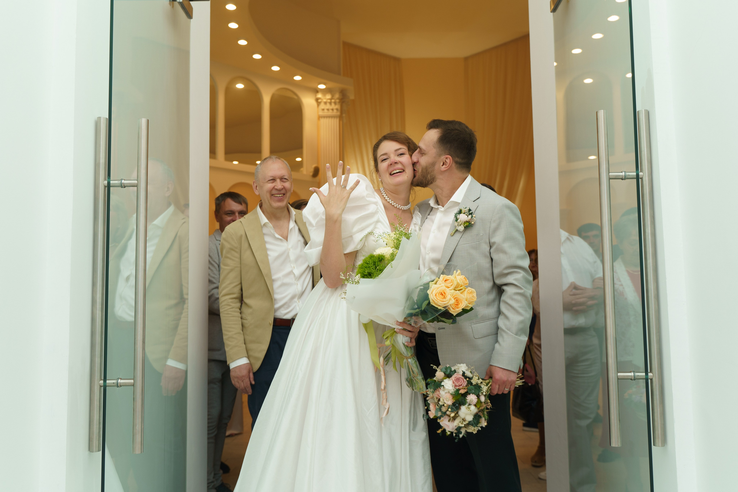 В ЗАГСе Выборгского района Санкт-Петербурга. Professional photoartist in St. Petersburg (wedding, reportage, portrait, model book, love story) Alexander Shvedov