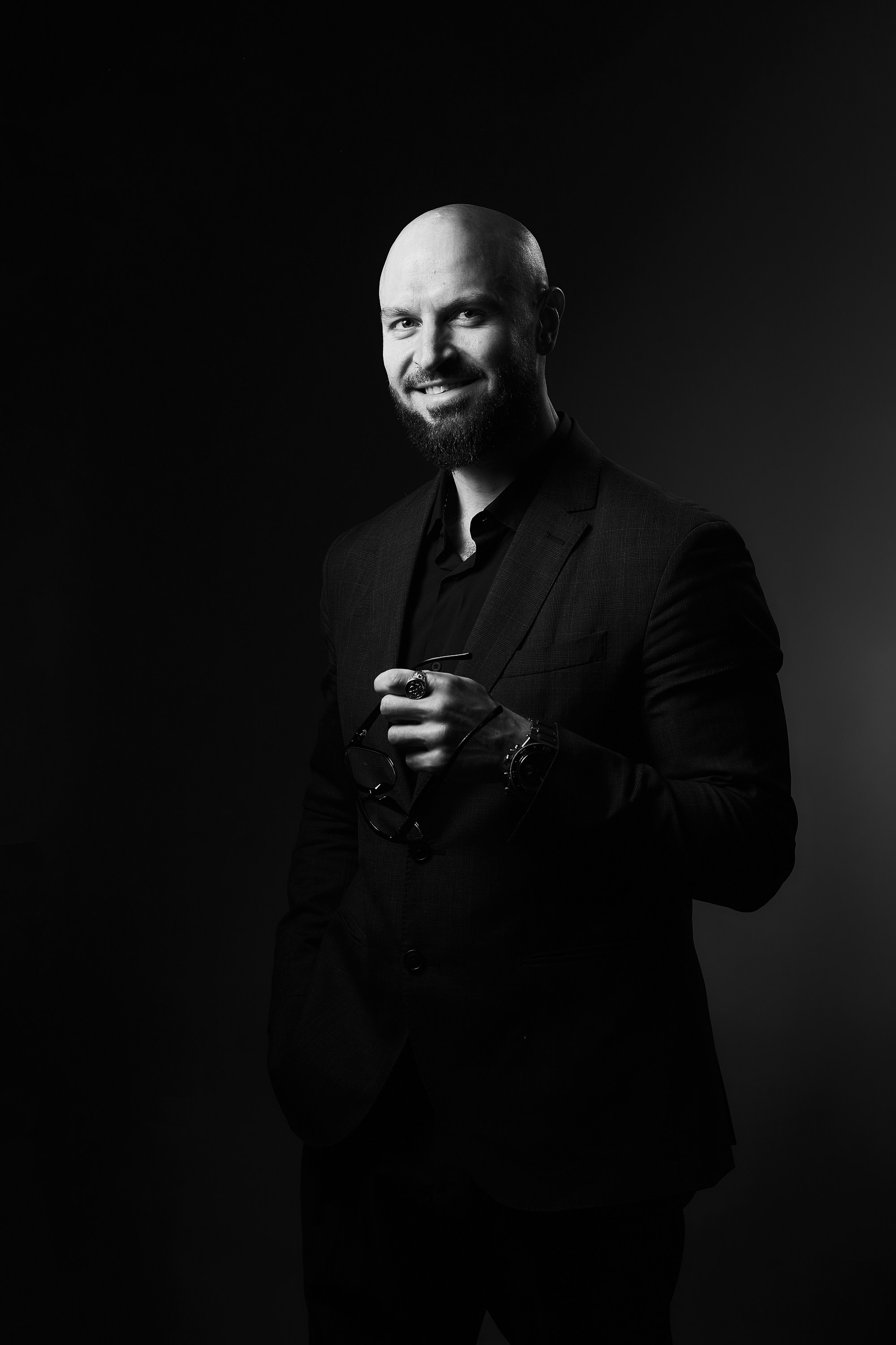 У меня дома (ЧБ)