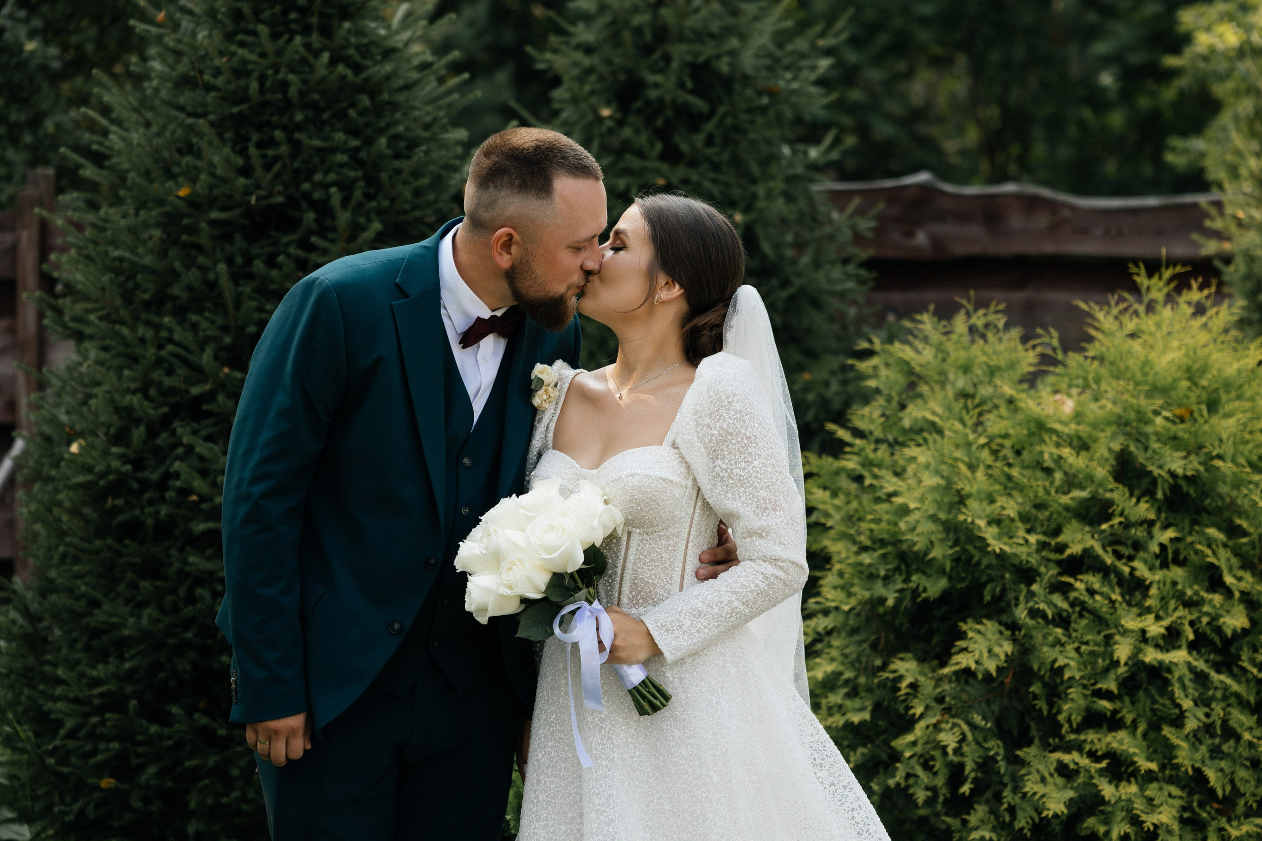 Свадебная история. Лесной Виладж. Свадебный и семейный фотограф Рассказова Виктория