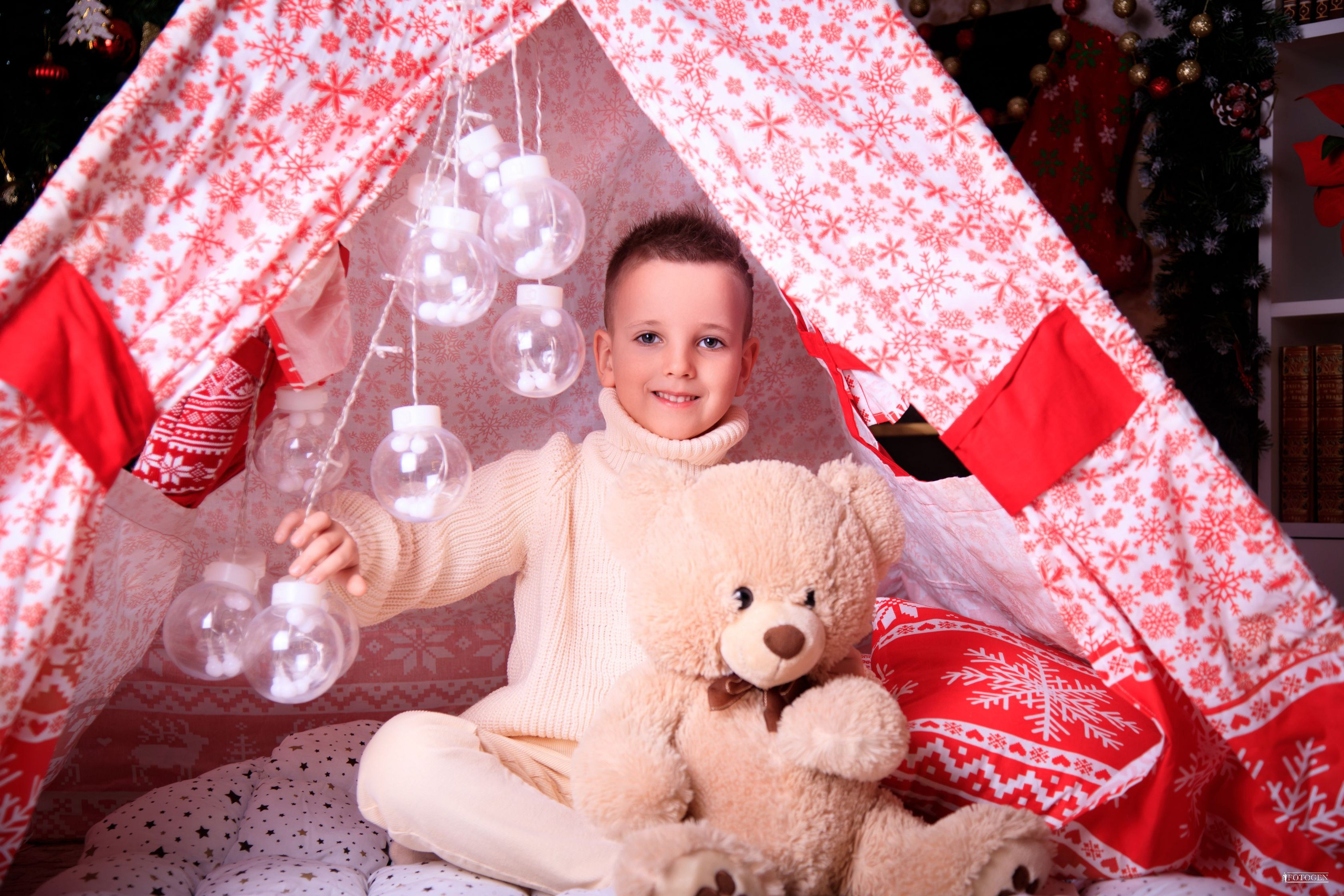 Фотосессия Мальчиков до 6 лет в Студии — Fotogen. Интерьерная фотостудия FOTOGEN г. Краснодар