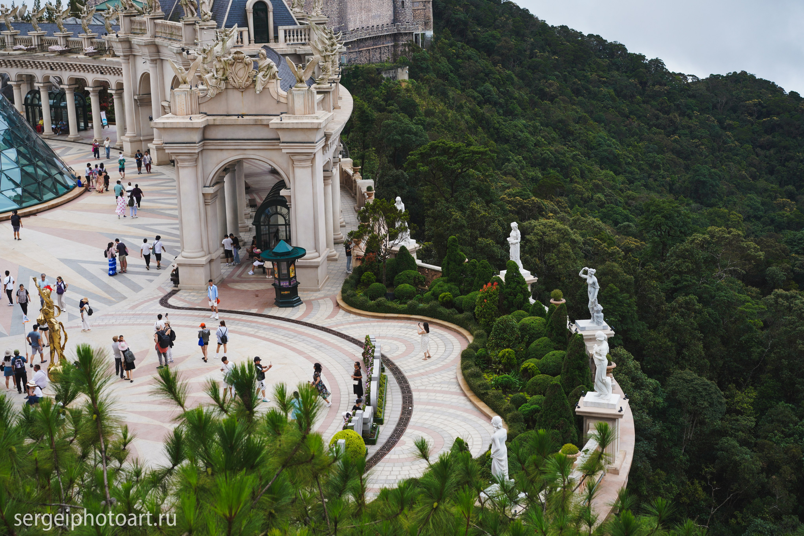 Ба На Хилс Руки Бога Золотой мост. Фотограф Сергей Кишкель Дананг Нячанг Фукуок
