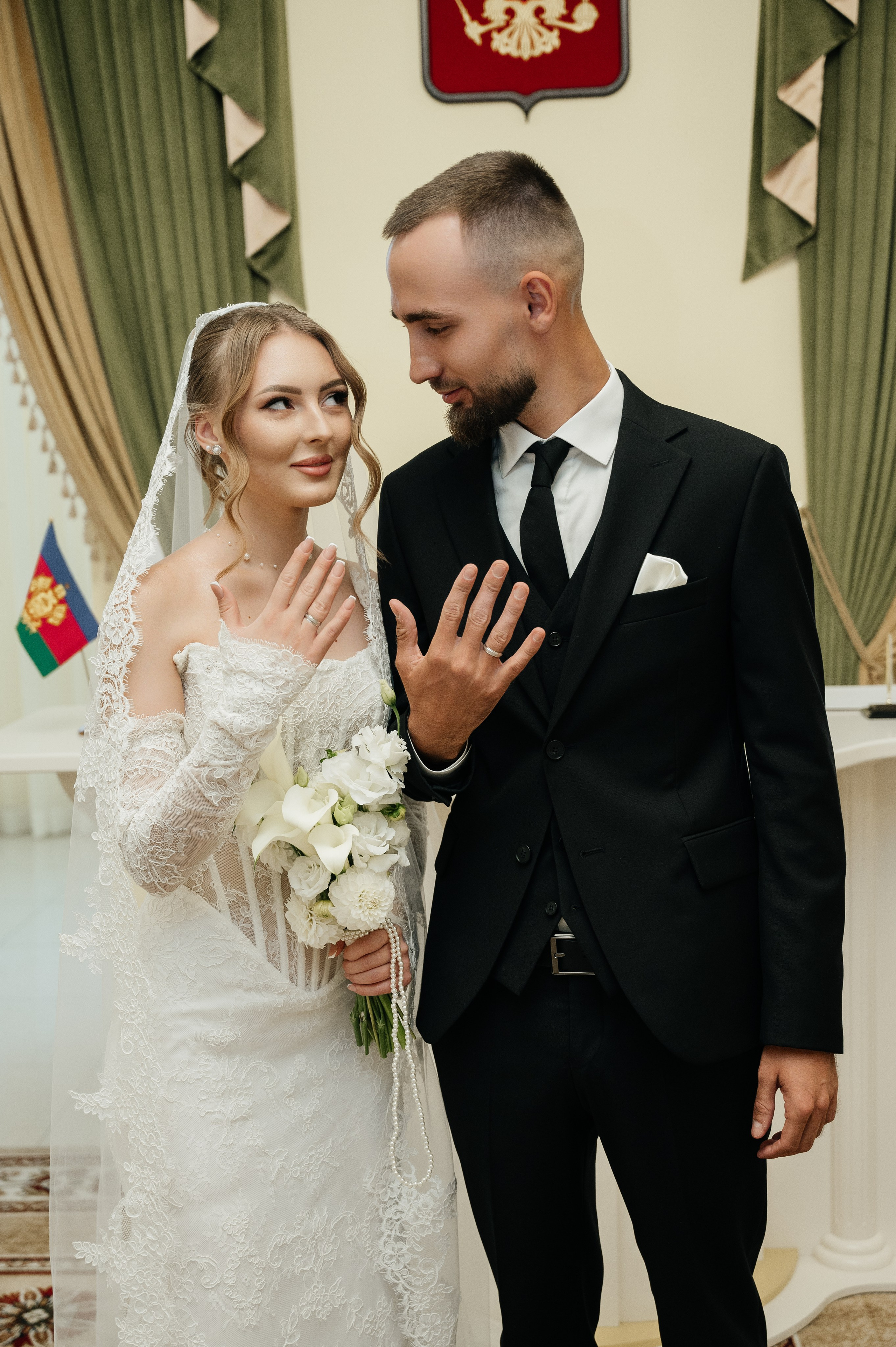 Виктор и Валерия (загс). Свадебный и семейный фотограф в Краснодаре Алина Мельник