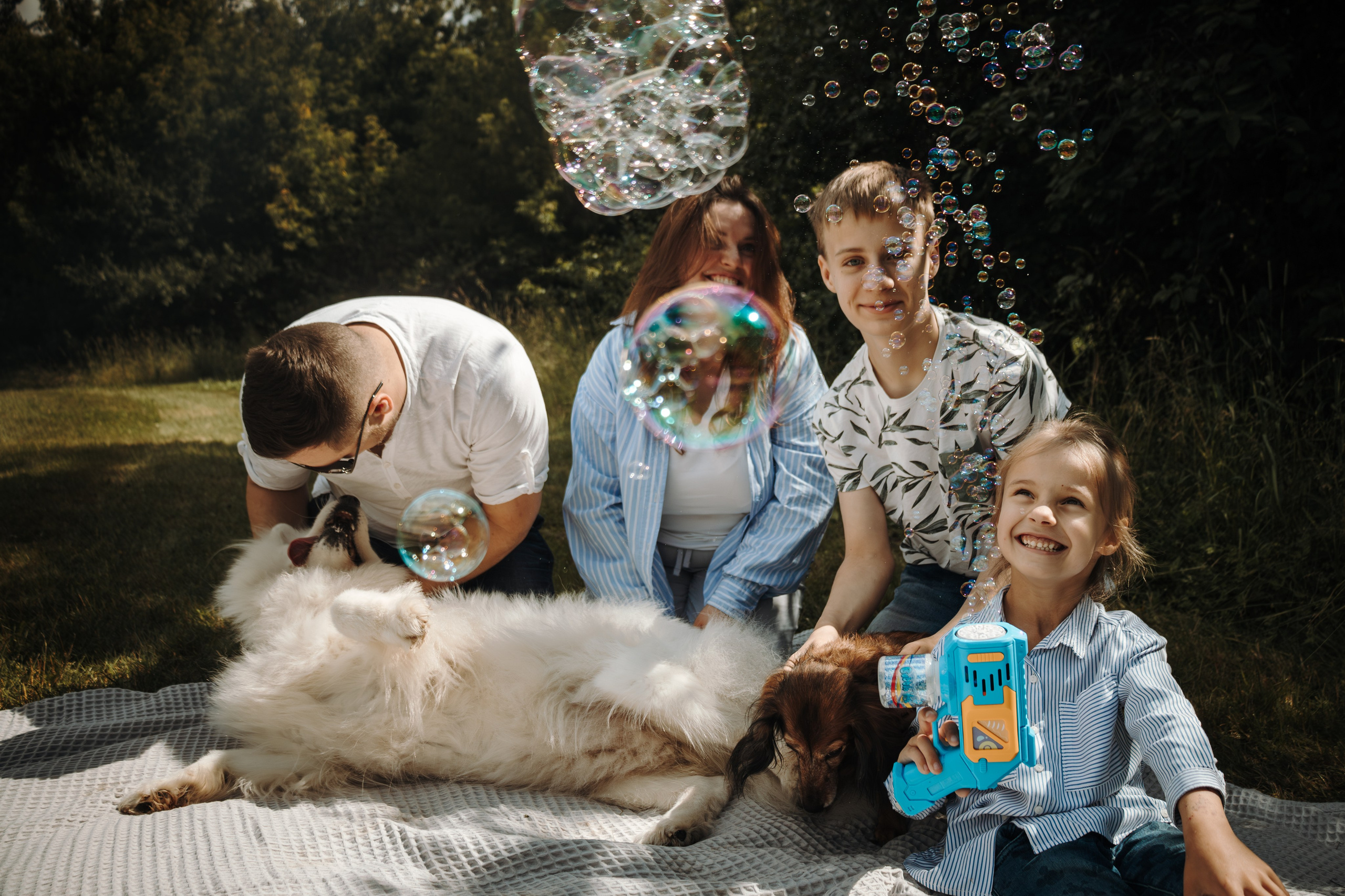 Семейная фотосессия с собаками в парке. Фотограф-анималист в Москве Екатерина Тихонова