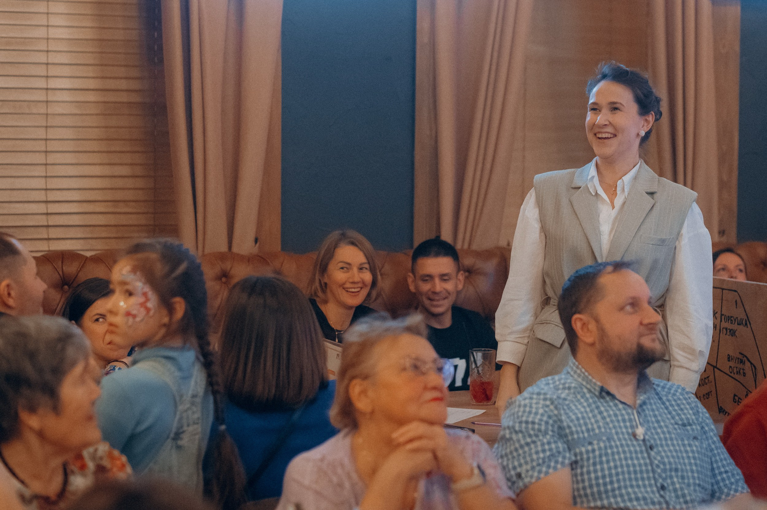 КВИЗ в ресторане «Ермолаев». Фотограф Дмитрий Пименов