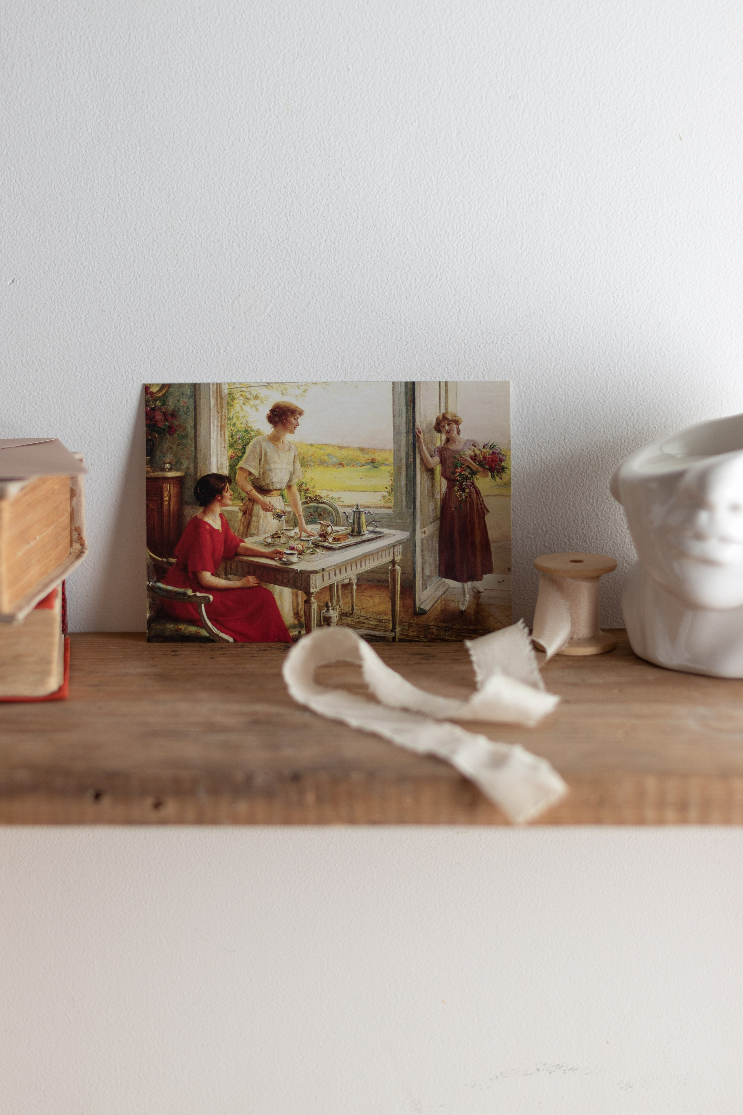 Открытки Moonpost. Предметный фотограф Северова Екатерина | Профессиональная предметная съёмка фото и видео в Санкт-Петербурге