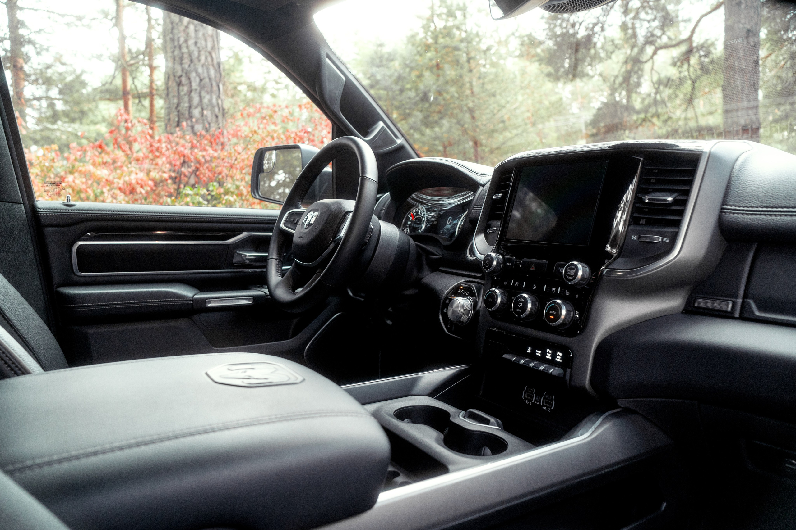 Фотографии RAM 1500 Laramie