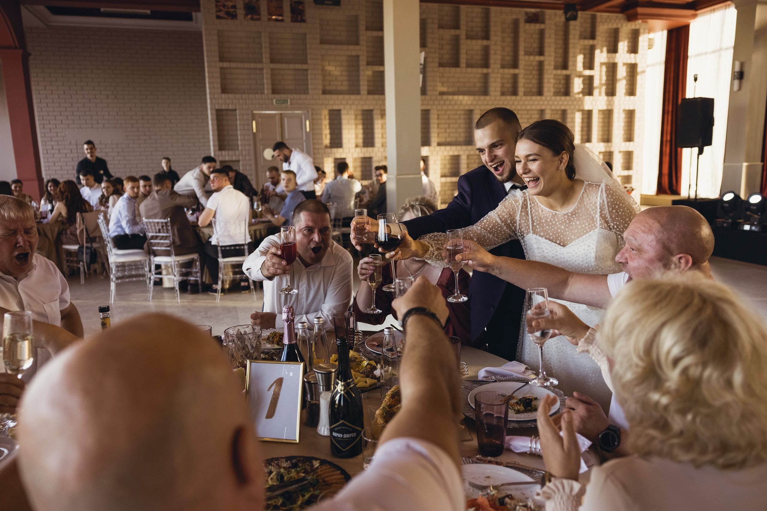 Никита и Ульяна (максимальный — Винотека). Свадебный и семейный фотограф в городе Сургуте Стерликова Светлана