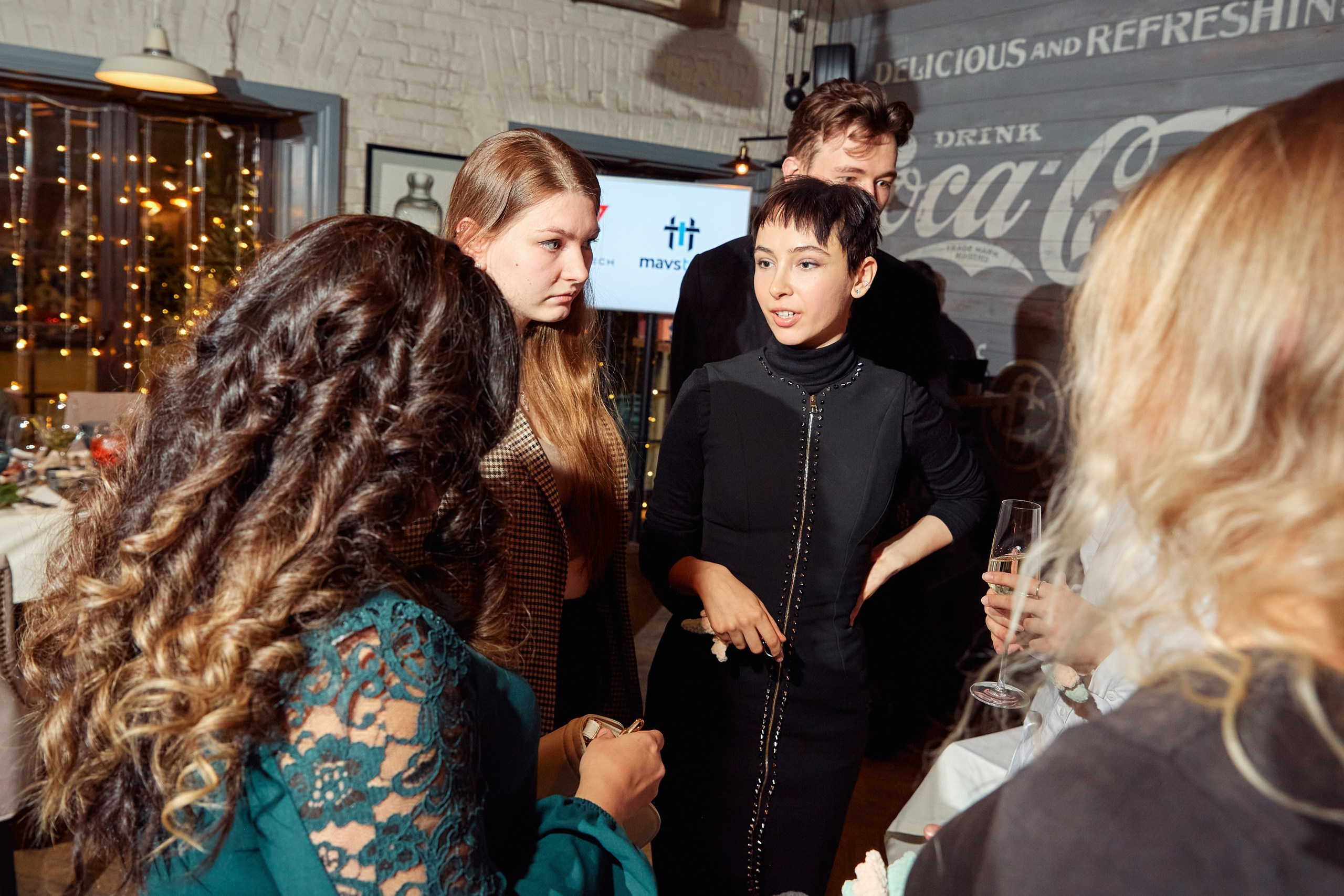 Компании Miraitech-Mavstech / Ресторан MUKKA. Антон Артюшин, портретный фотограф. Москва