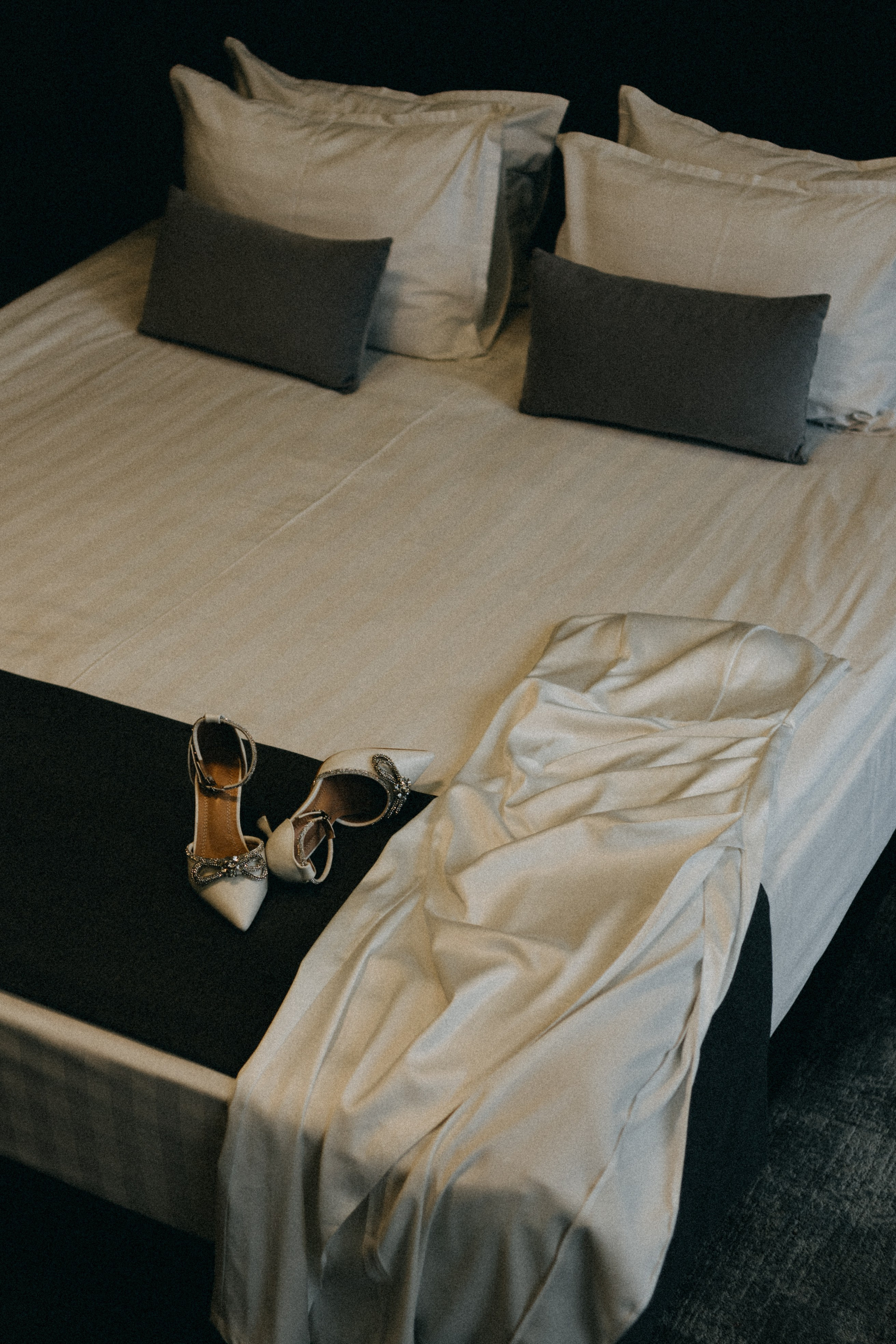 СВАДЕБНАЯ СЬЕМКА СБОРОВ ЖЕНИХА И НЕВЕСТЫ В ОТЕЛЕ И ТАКЖЕ ФОТОСЕССИИЯ В ОТЕЛЕЕ МЕГАПОЛИС БРЯНСК. Профессиональный фотограф, Санкт-Петербург — Виктория Богомолова