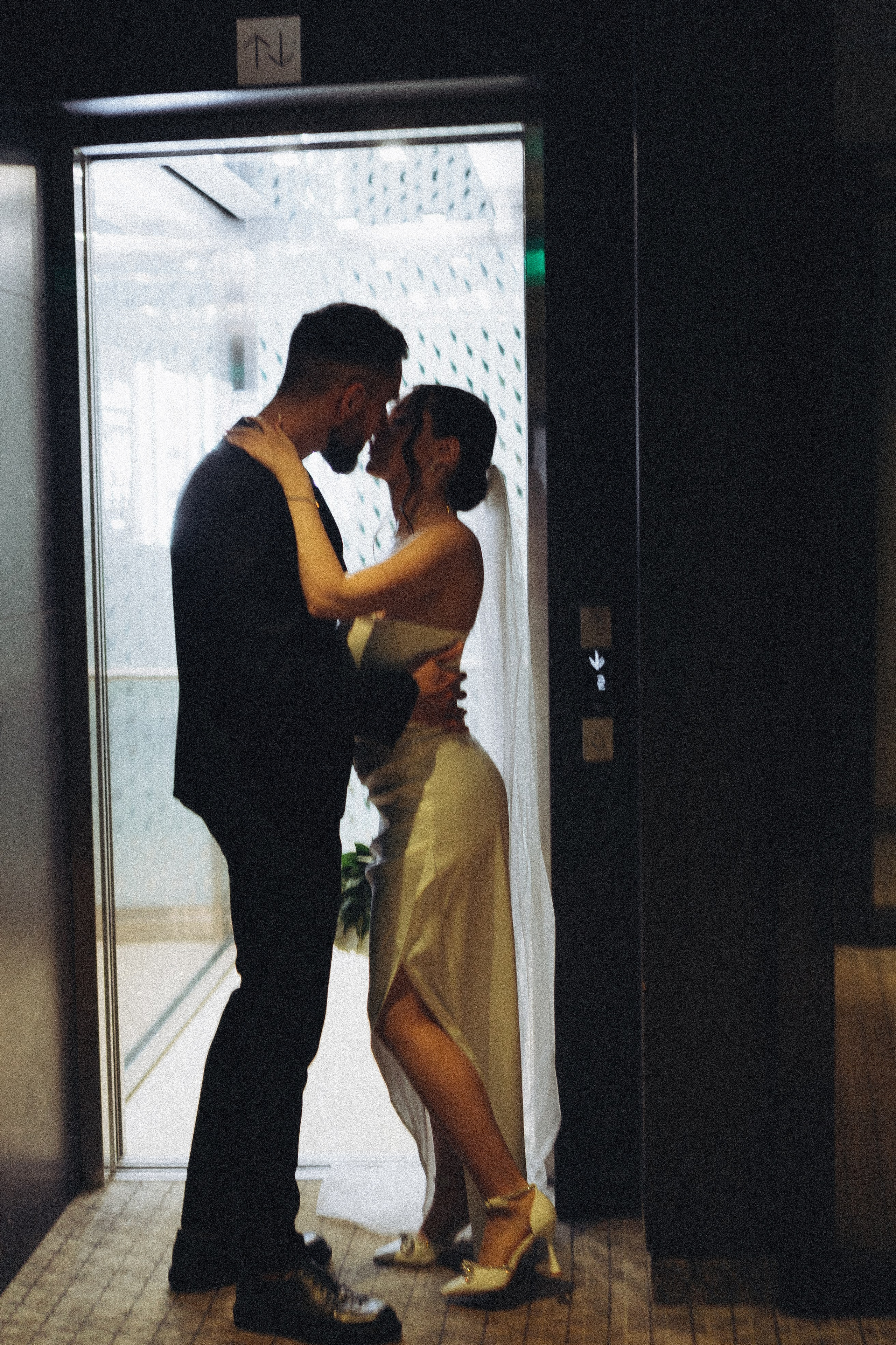 СВАДЕБНАЯ СЬЕМКА СБОРОВ ЖЕНИХА И НЕВЕСТЫ В ОТЕЛЕ И ТАКЖЕ ФОТОСЕССИИЯ В ОТЕЛЕЕ МЕГАПОЛИС БРЯНСК. Профессиональный фотограф, Санкт-Петербург — Виктория Богомолова