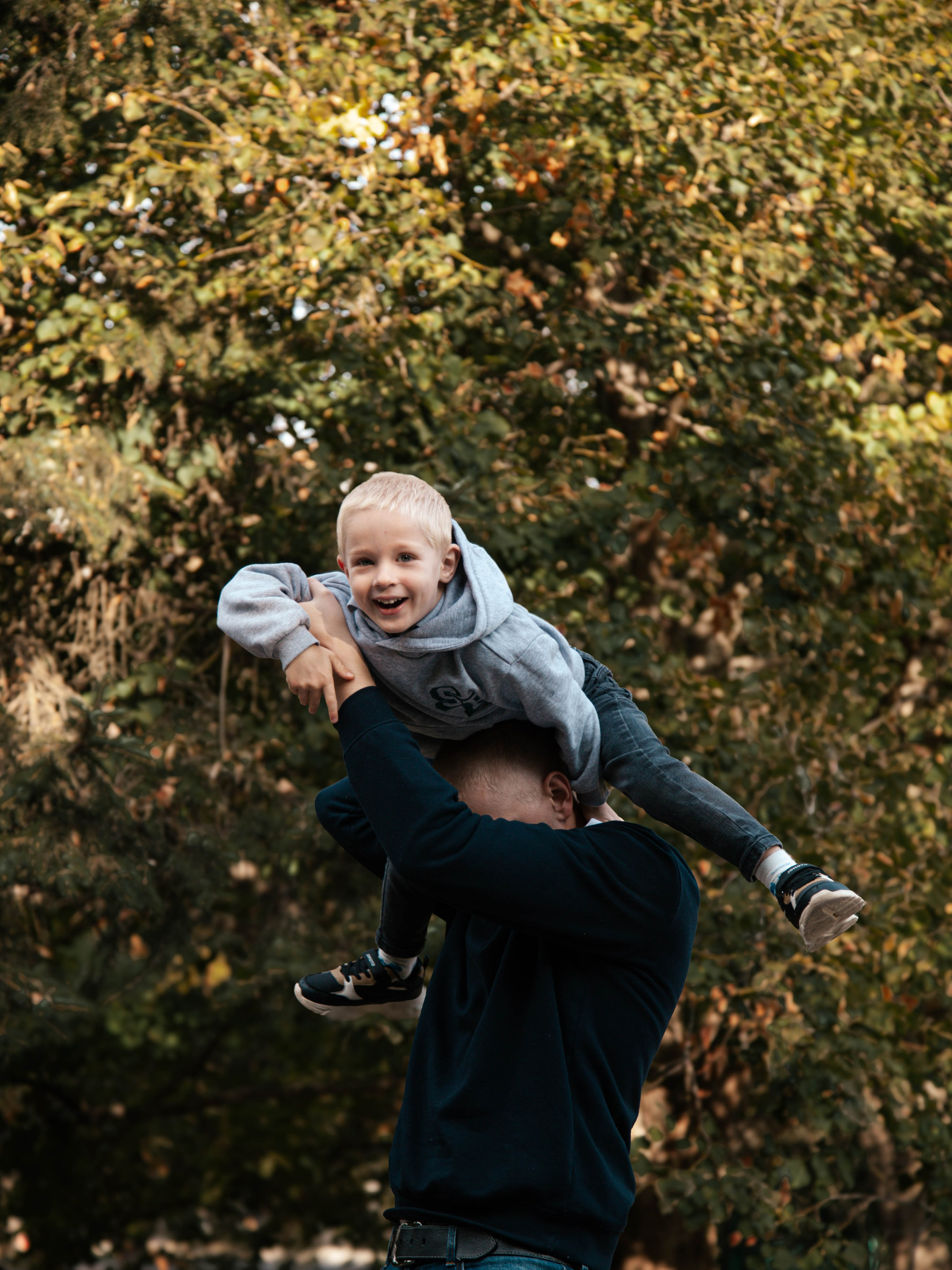 Семейная прогулка в роще. Семейный и детский фотограф Ксения Батищева