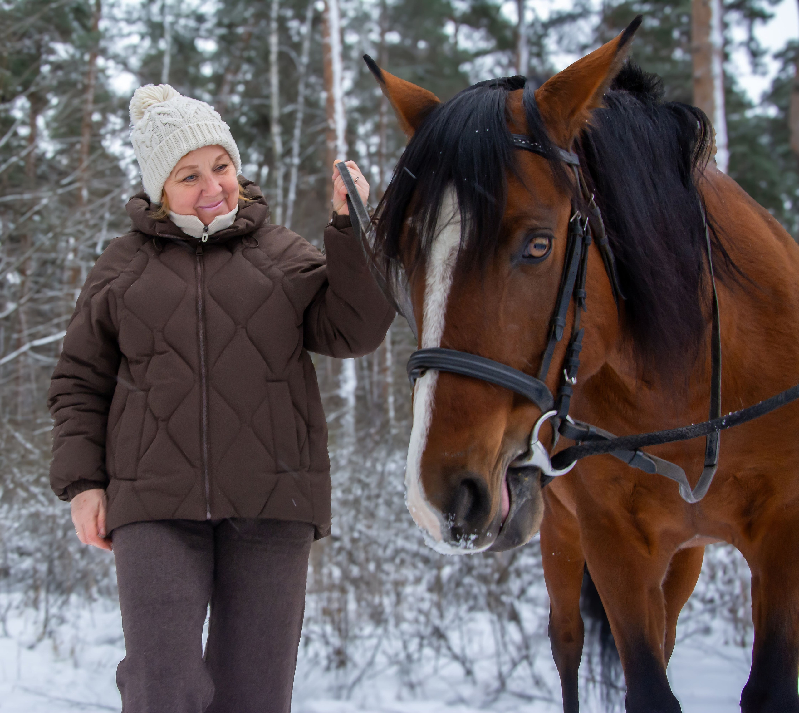 Лес, лошадь и момент полного доверия. Профессиональный фотограф Евгения Бусова в Москве. Семейные, индивидуальные, репортажные и другие фотосессии с душой. 📸