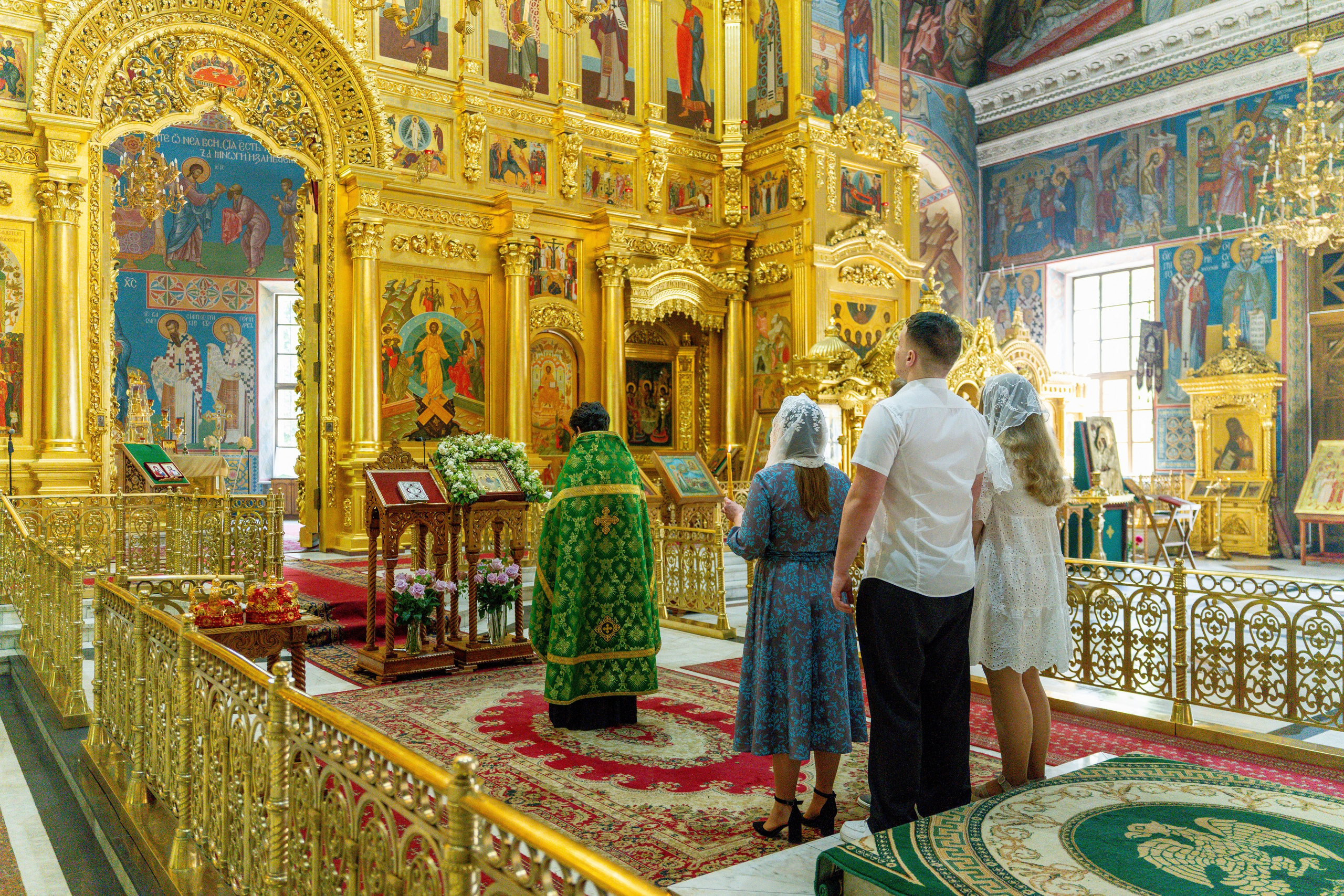 Фотосъёмка крестины. Видеограф Алексей Жарков
