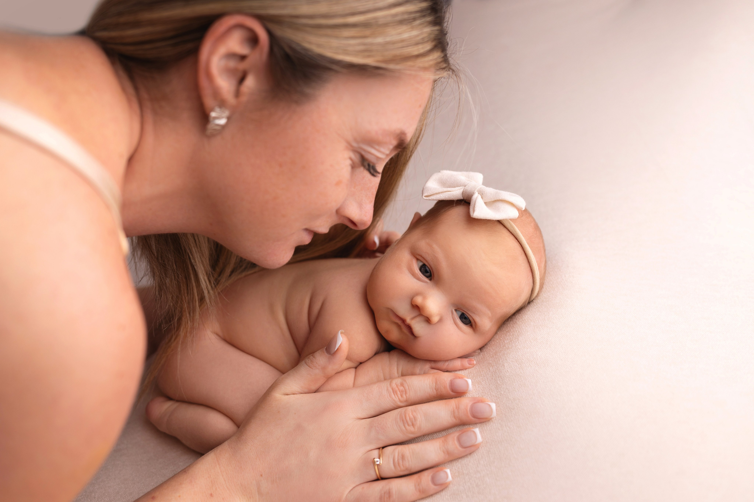 Классическая фотосессия малыша. Фотограф новорожденных малышей в Омске и Омской области Эльвира Камаева