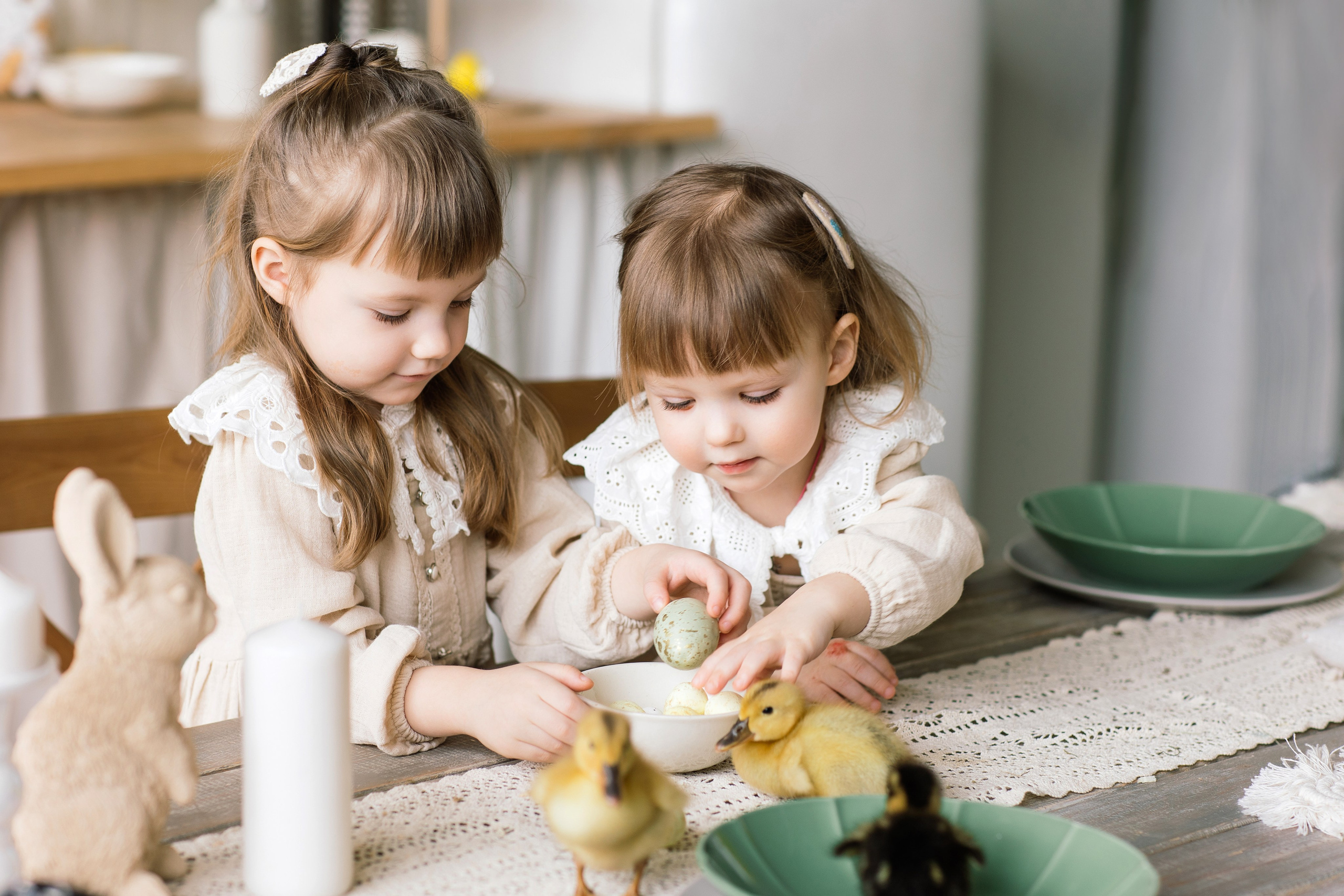 Варя и Мира фотосессия к Пасхе. Семейный фотограф Толстикова Кристина