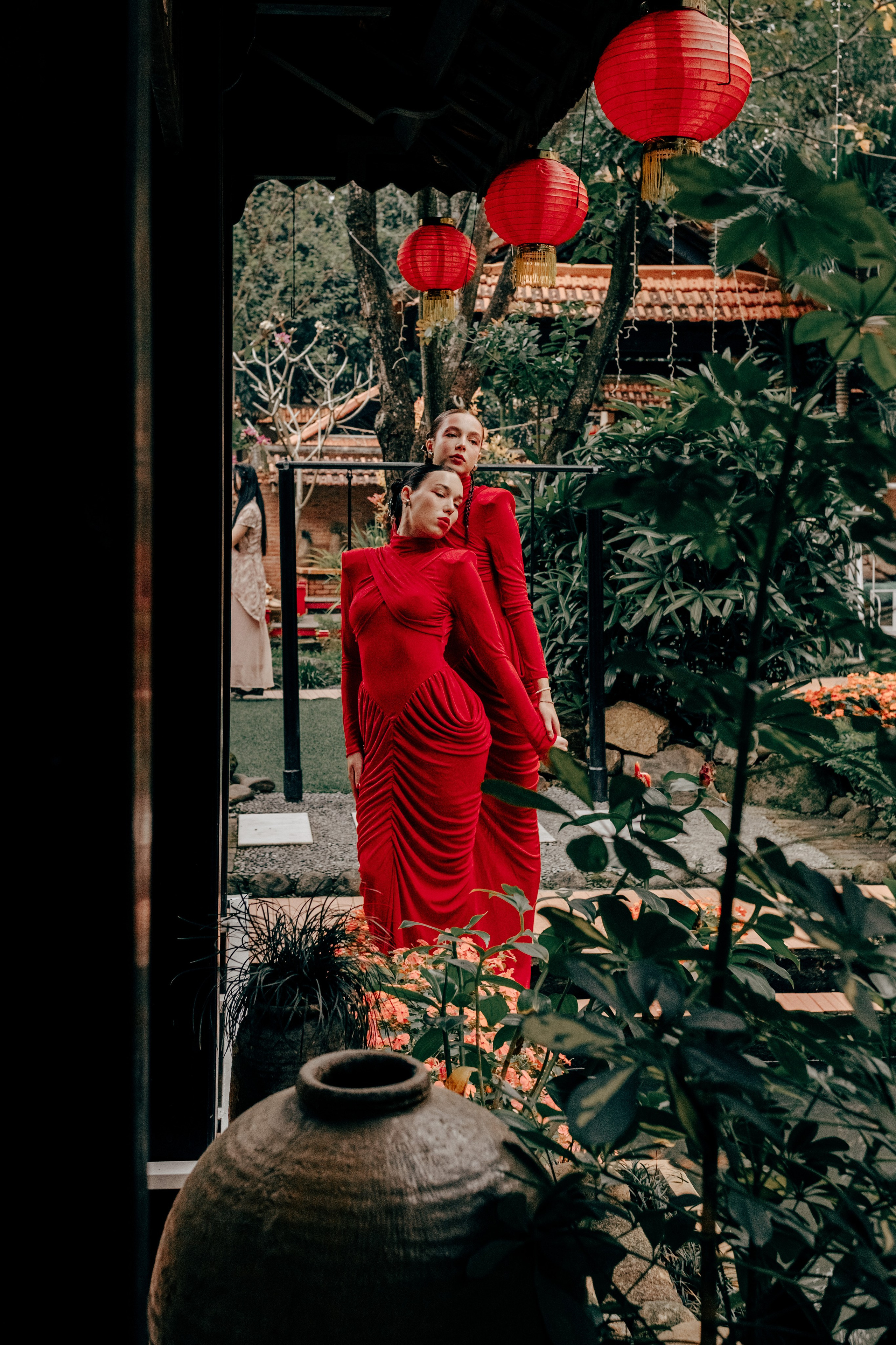 Валерия и Анна. Da nang Photographer Sergey Zelēnkin