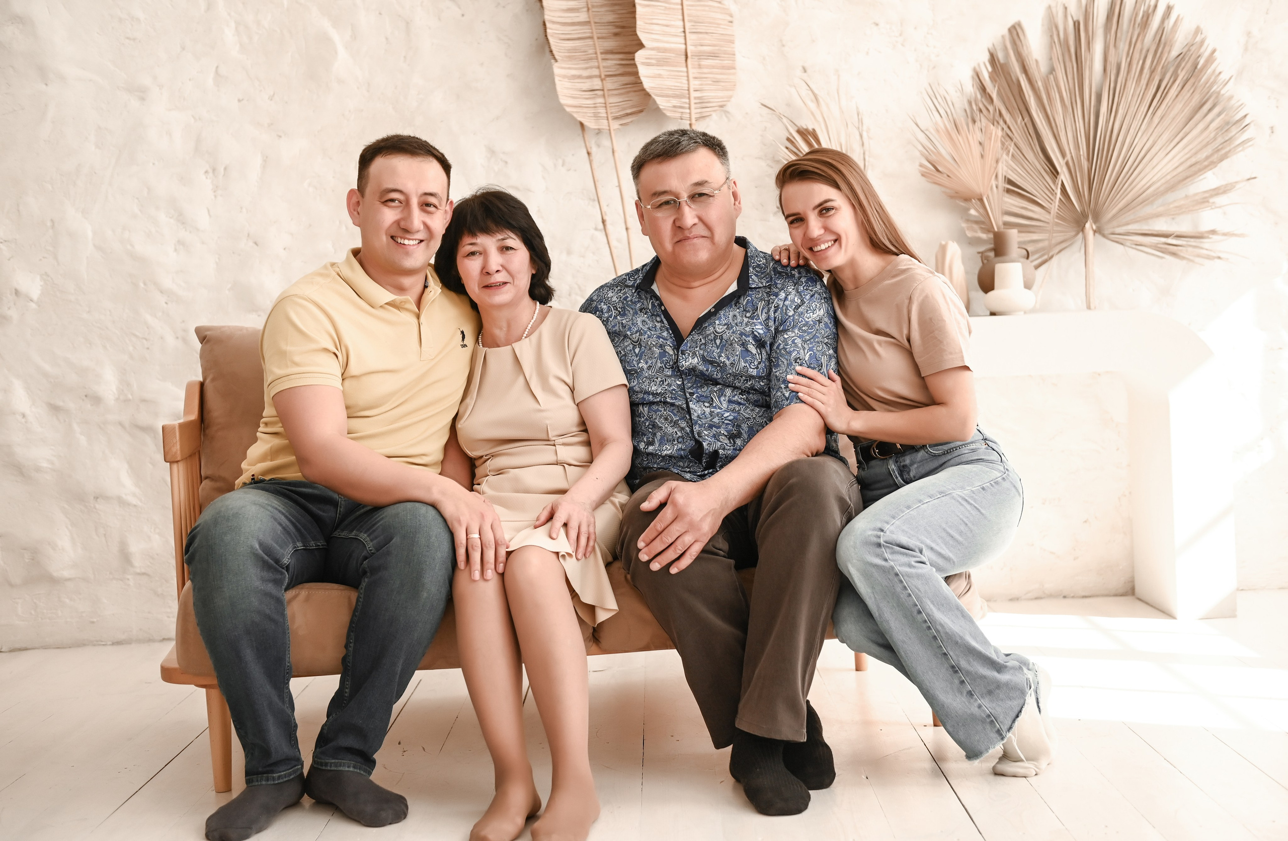 Семейная студийная  фотосессия 2. Свадебный, семейный, детский, контент фотограф в Омске Максим Ильин