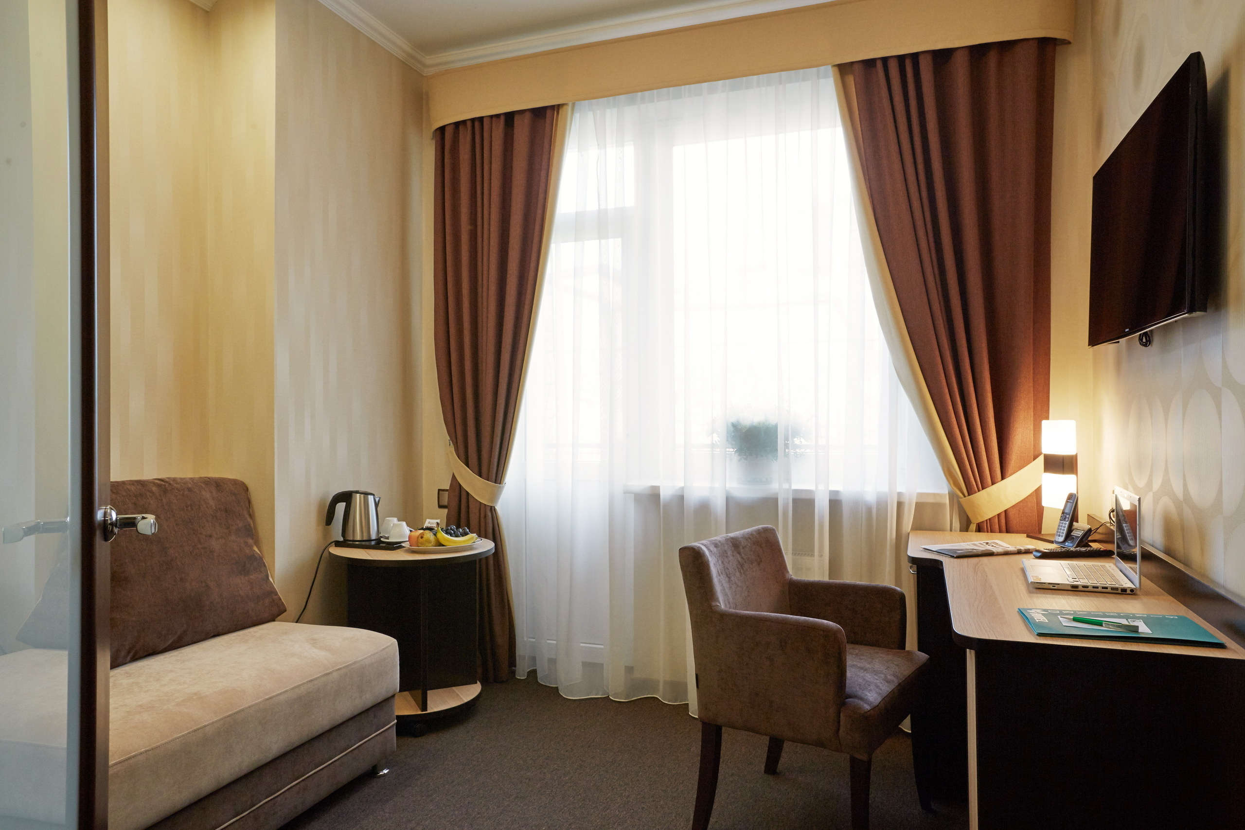 Отель Берёзовый двор 4*. Профессиональный фотограф в Ростове-на-Дону Станислав Бурдон