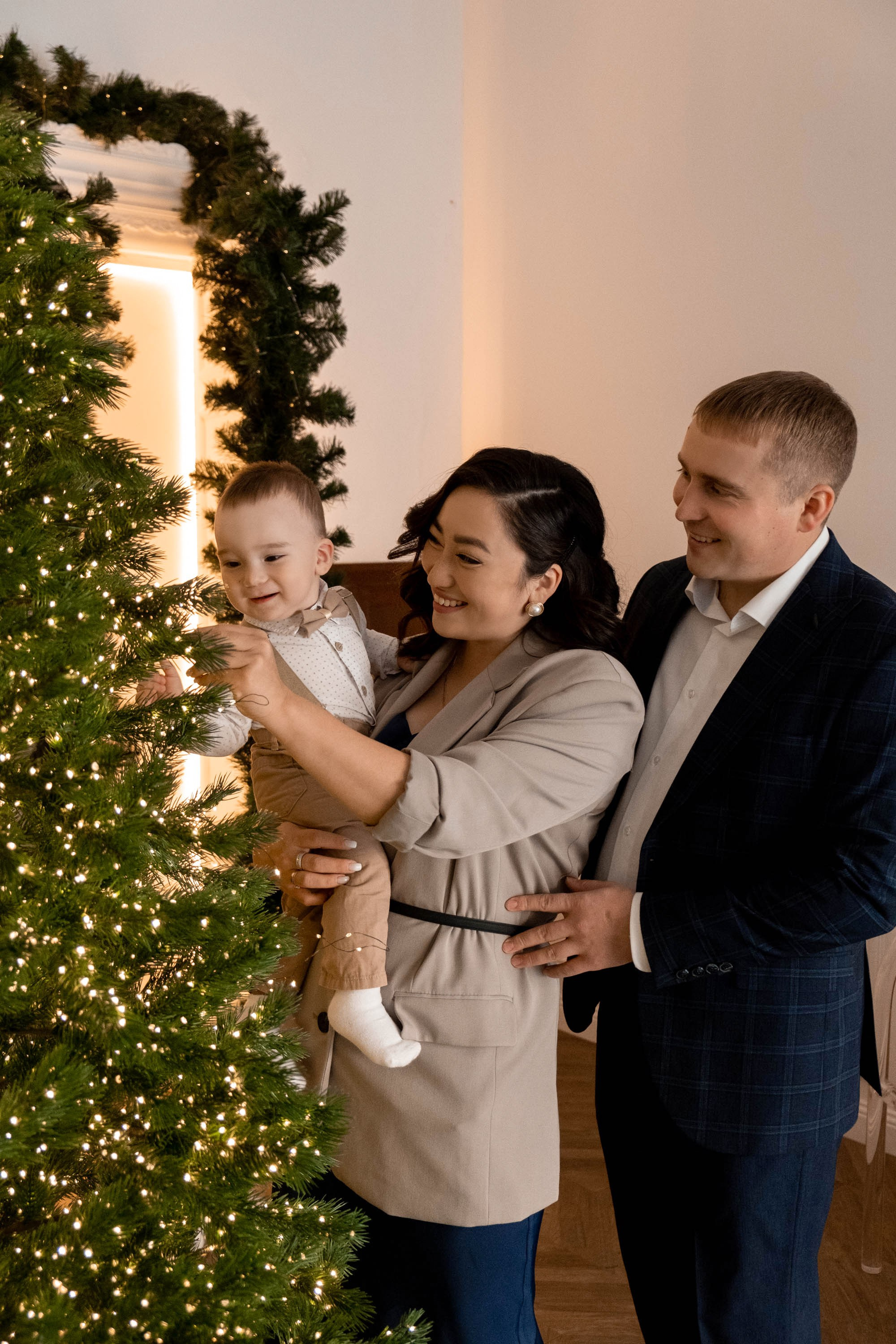 Джамиля, Юра и малыш Андрюша: Новогодняя. Свадебный и семейный фотограф в Тюмени Екатерина Дубровина