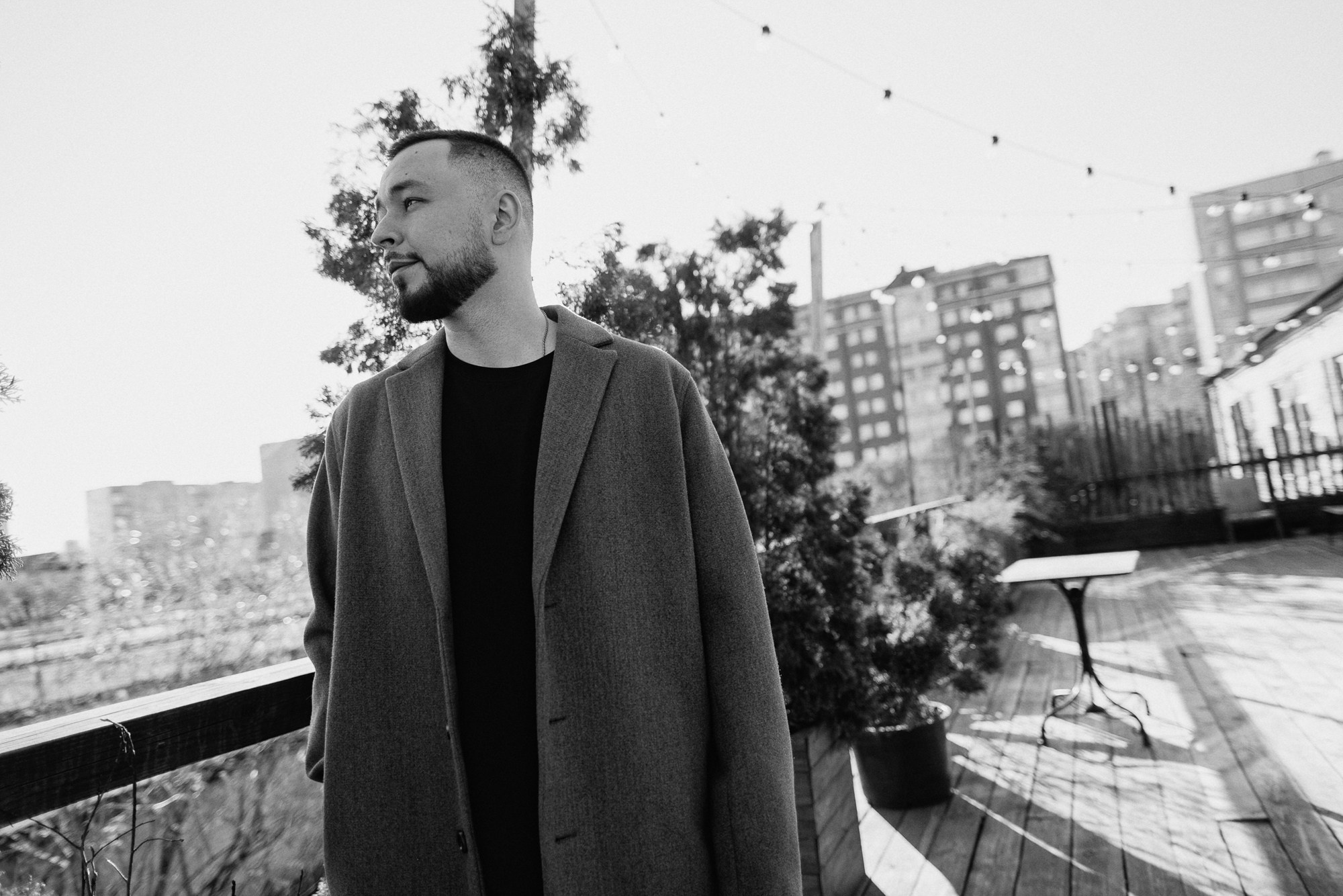 Мужской портрет в студии Тюмень — Фотосессия для мужчин | Дарья Мустафина. Портретный фотограф Тюмень Дарья Мустафина