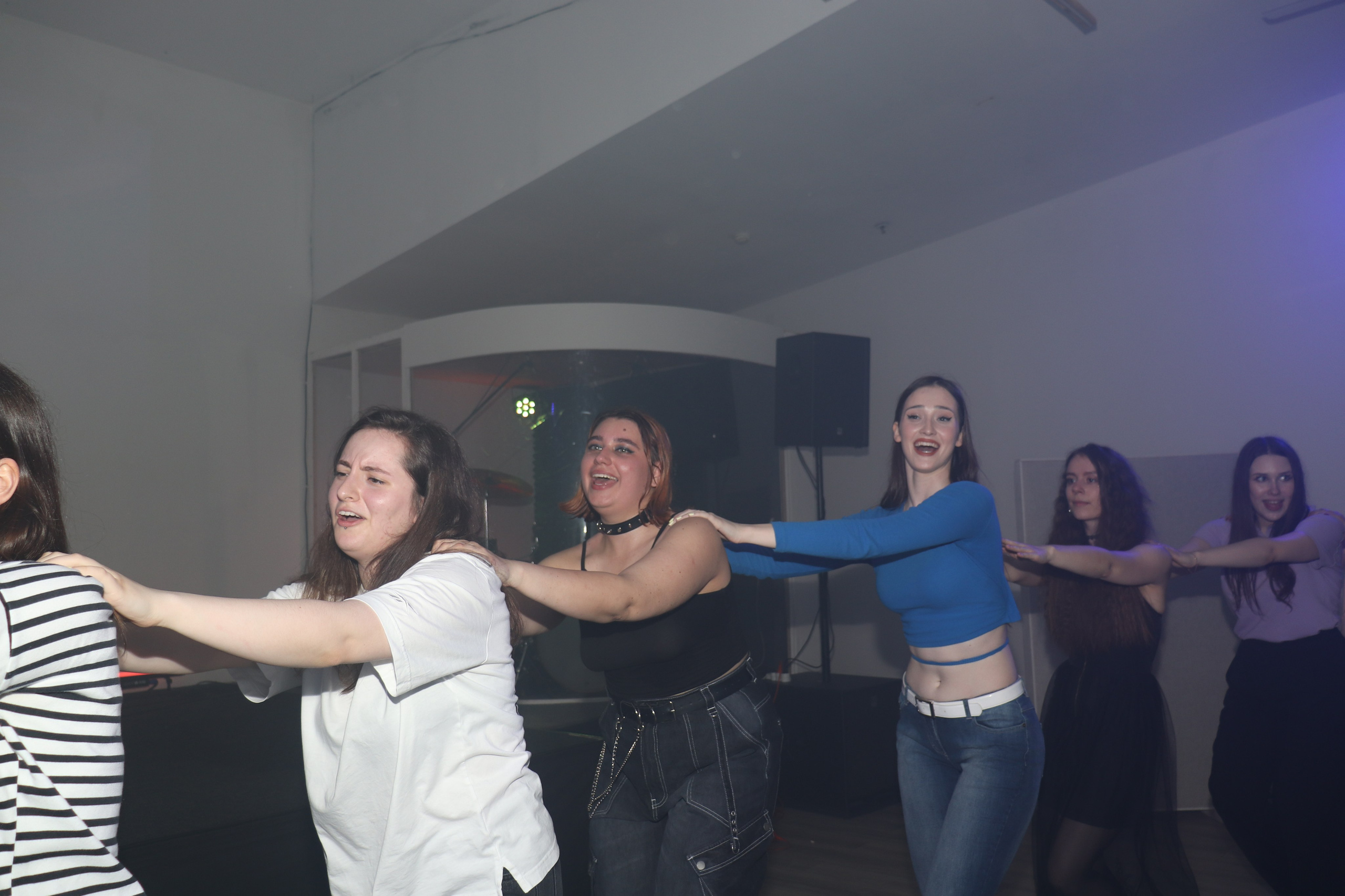 Дискотека 90х молодёжного «клуба 52». Ивентный фотограф в Санкт-Петербурге Олег Комков