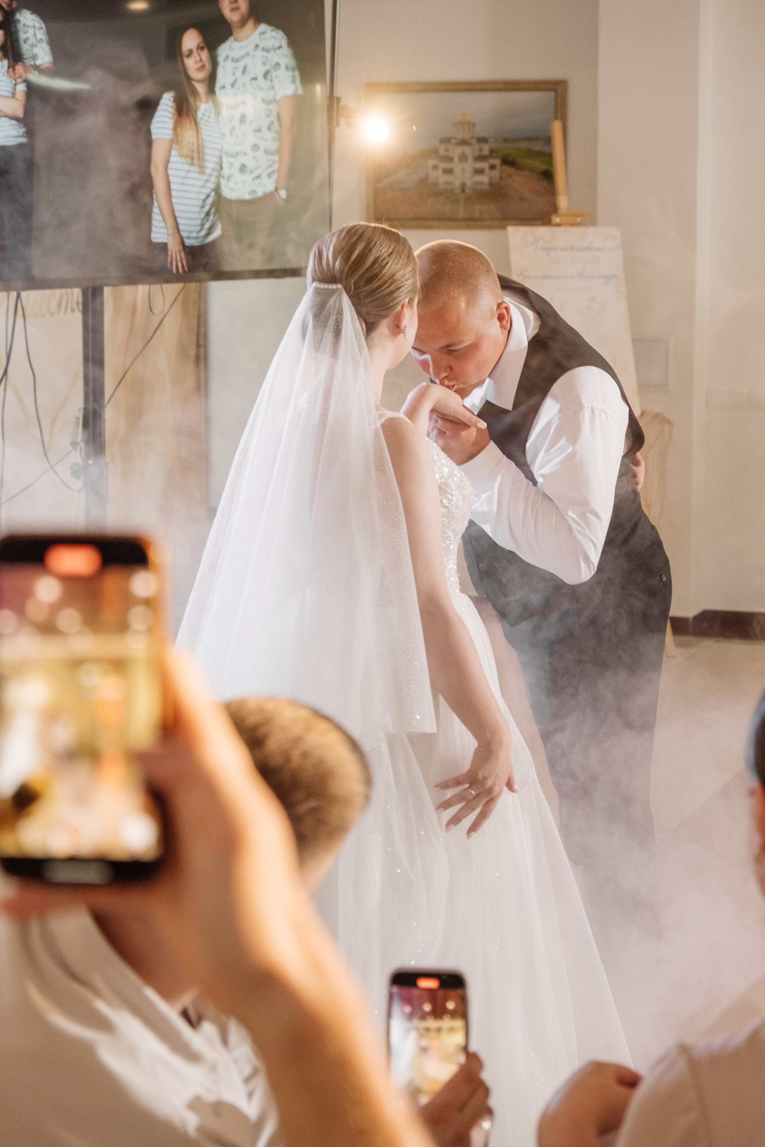 Свадебная фотосессия - выездная регистрация и банкет. Крым. Профессиональная фотосъемка в Крыму. Натуральные эмоции и живые кадры. Забронируйте дату прямо сейчас!