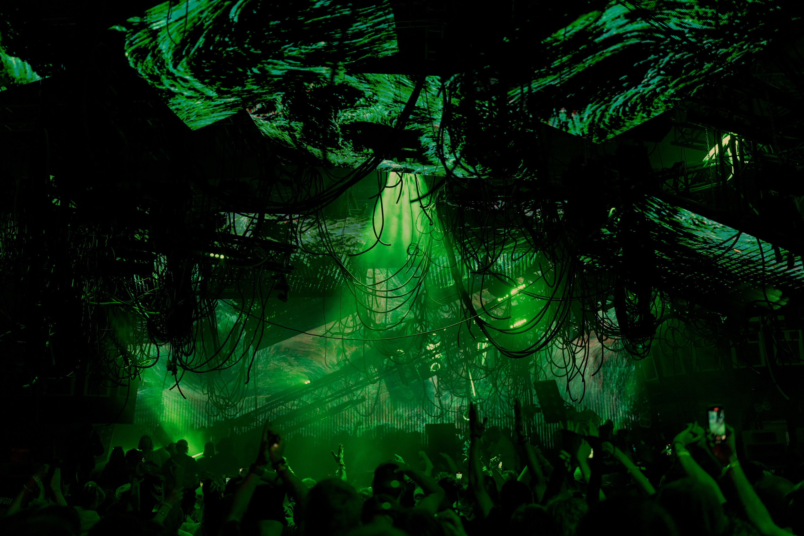 Outline 2024. @tomrus: Рустам Шагиморданов — фотограф