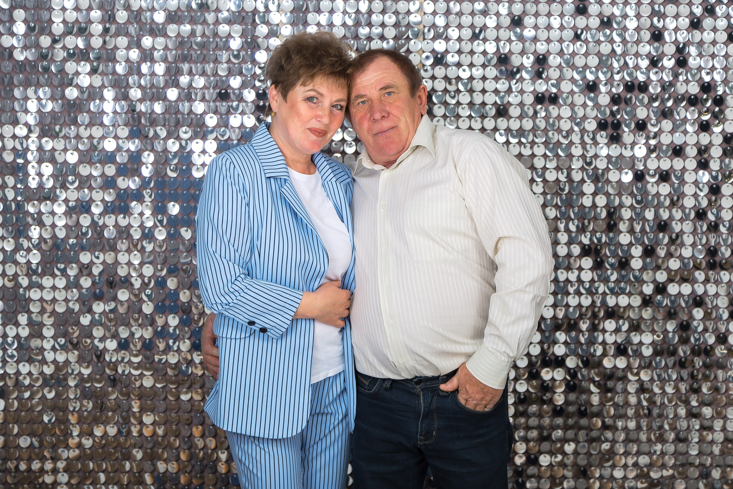 Новогодняя семейная фотосессия в студии в Волгодонске