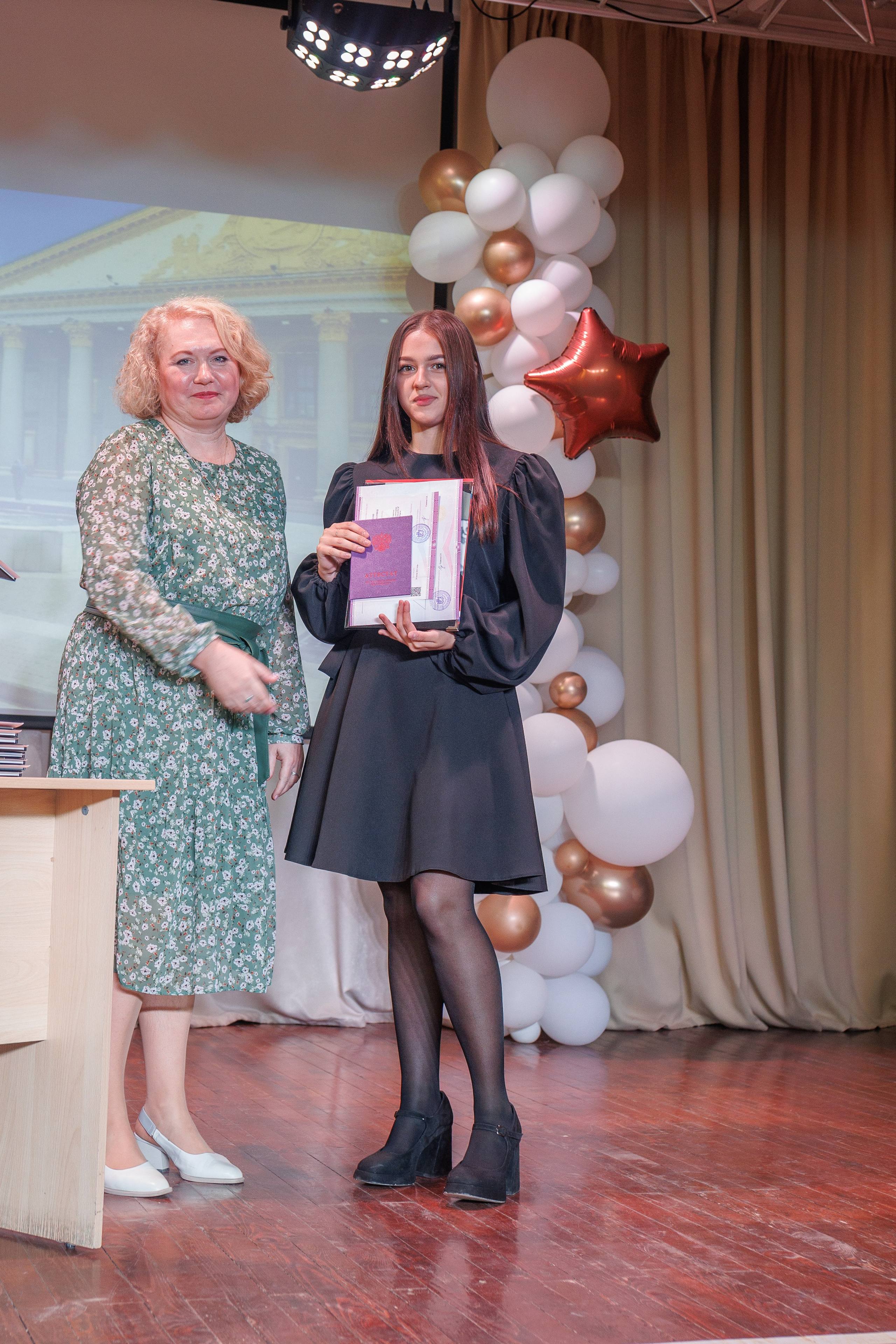 Вручение аттестатов. Свадебный и семейный фотограф в Новосибирске Ирина Дорошкова